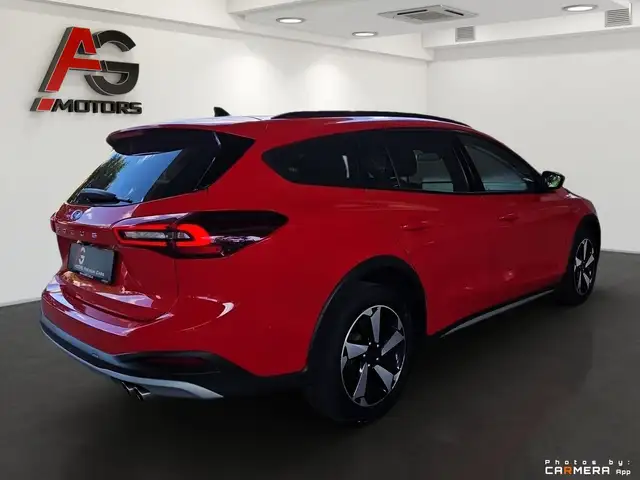 Ford Focus view 5