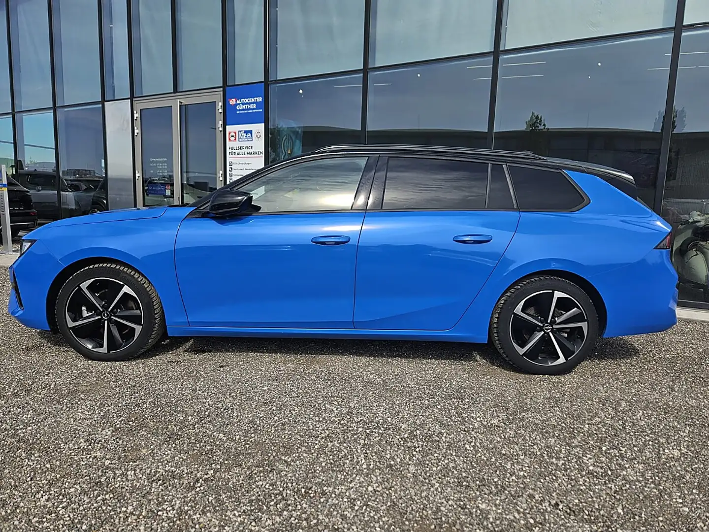 Opel Astra Sports Tourer. GS. 1.5 CDTI. Blau - 2