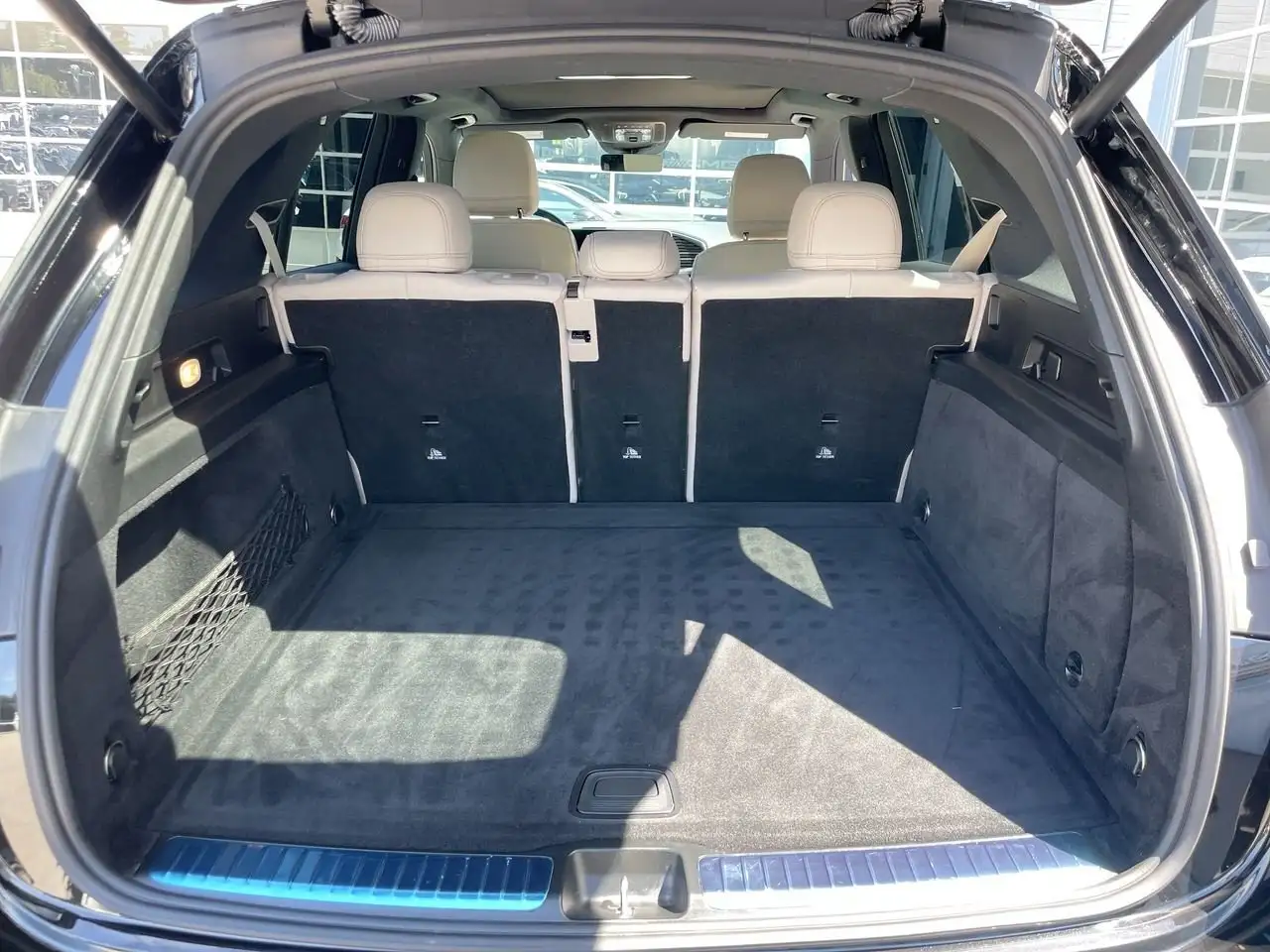 Mercedes-Benz GLE снимка Mercedes-Benz GLE
