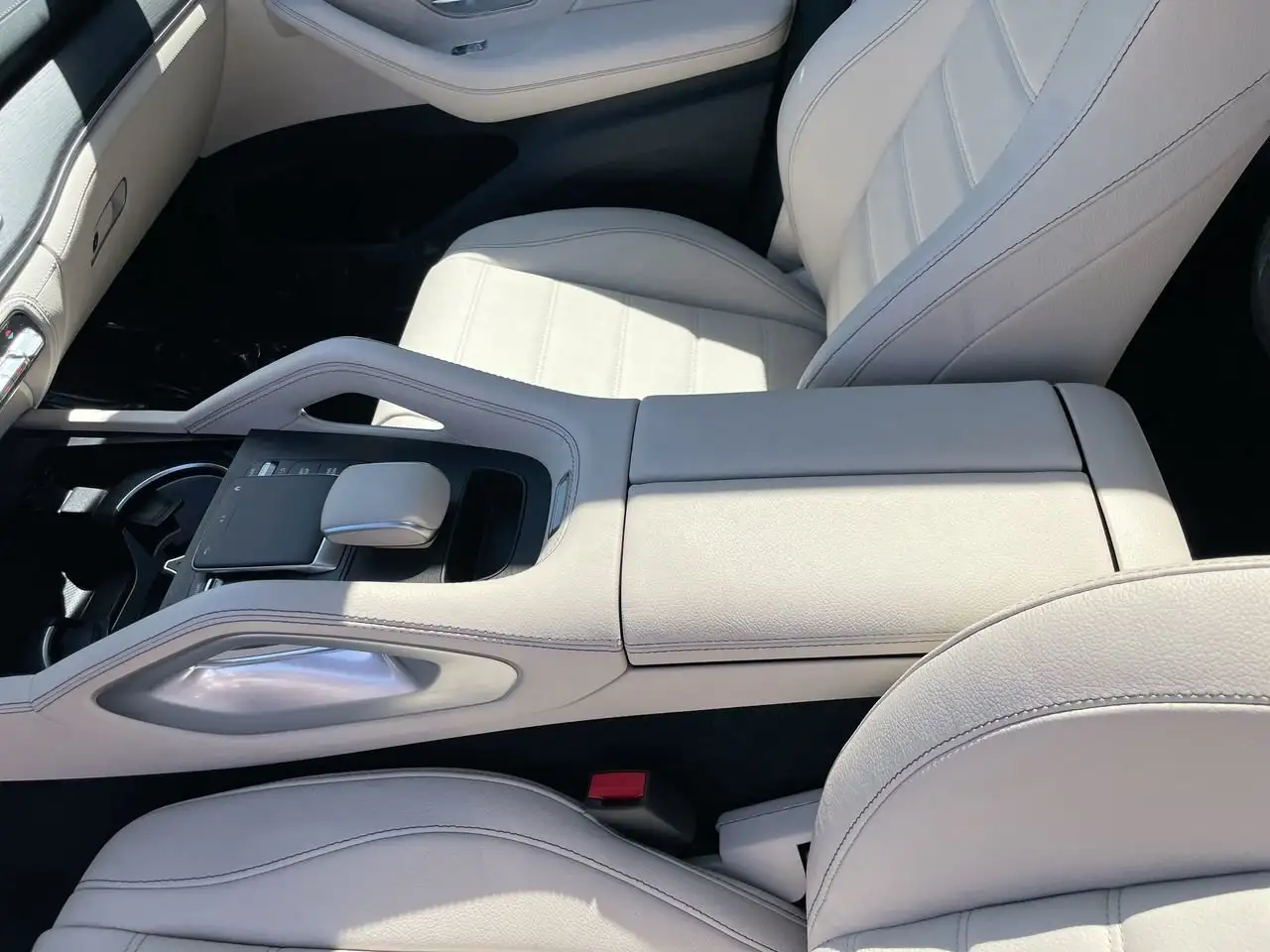 Mercedes-Benz GLE снимка Mercedes-Benz GLE