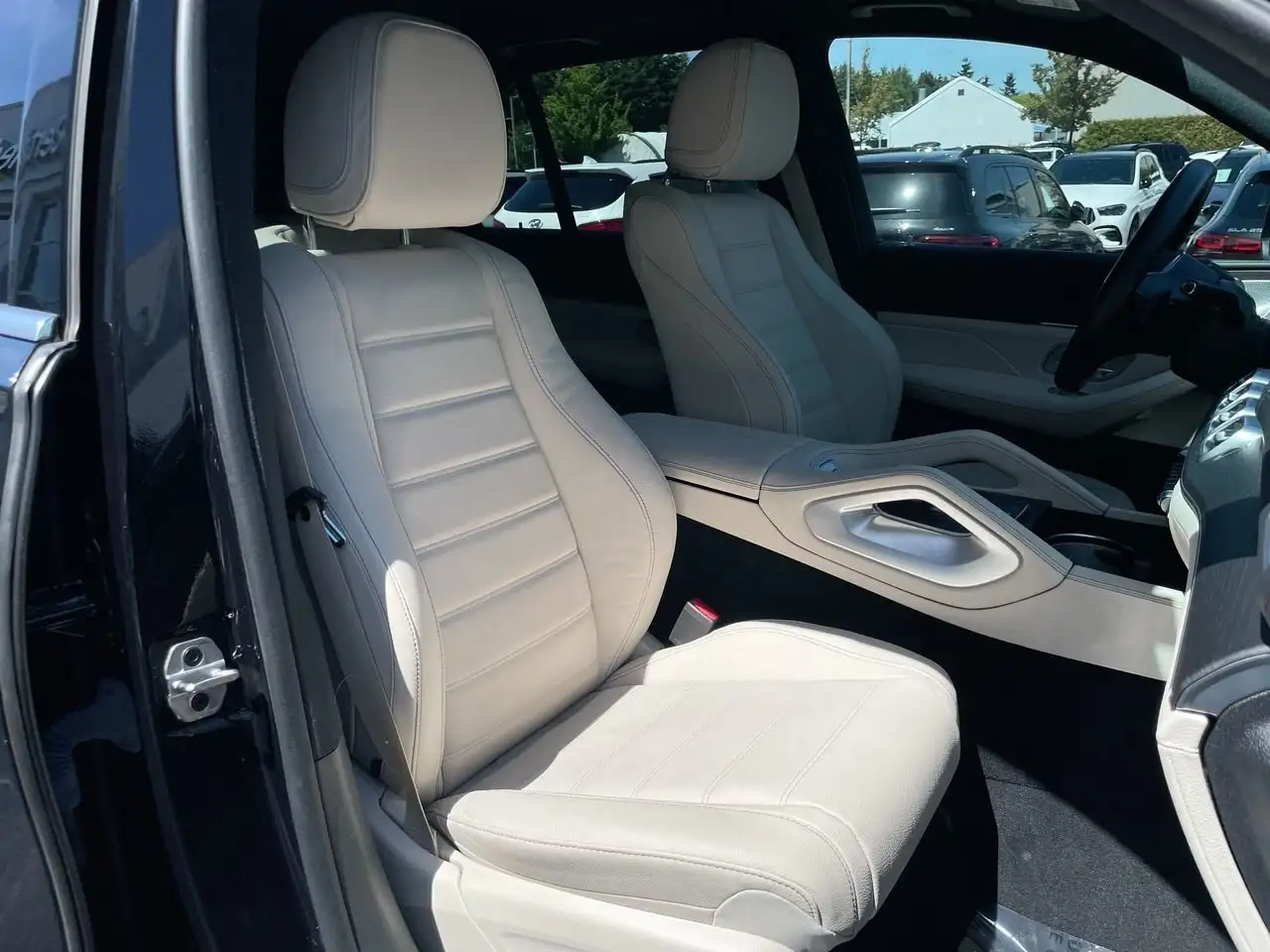 Mercedes-Benz GLE снимка Mercedes-Benz GLE
