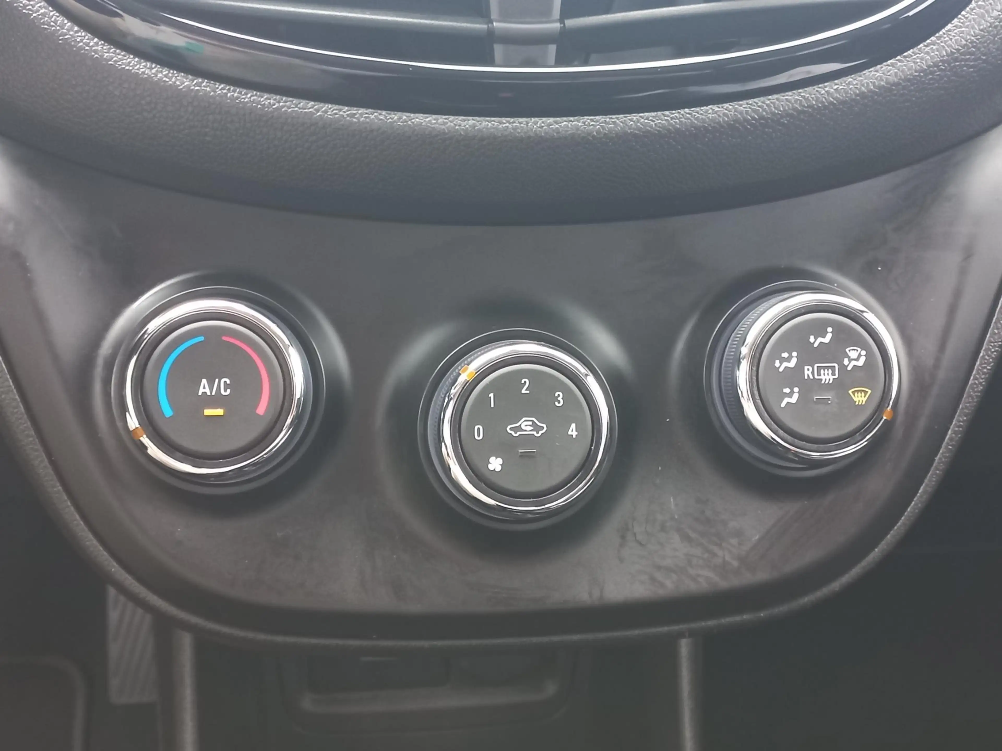 Opel Karl 1.0 Rocks Online Edition | Airconditioning | Navig — photo 6