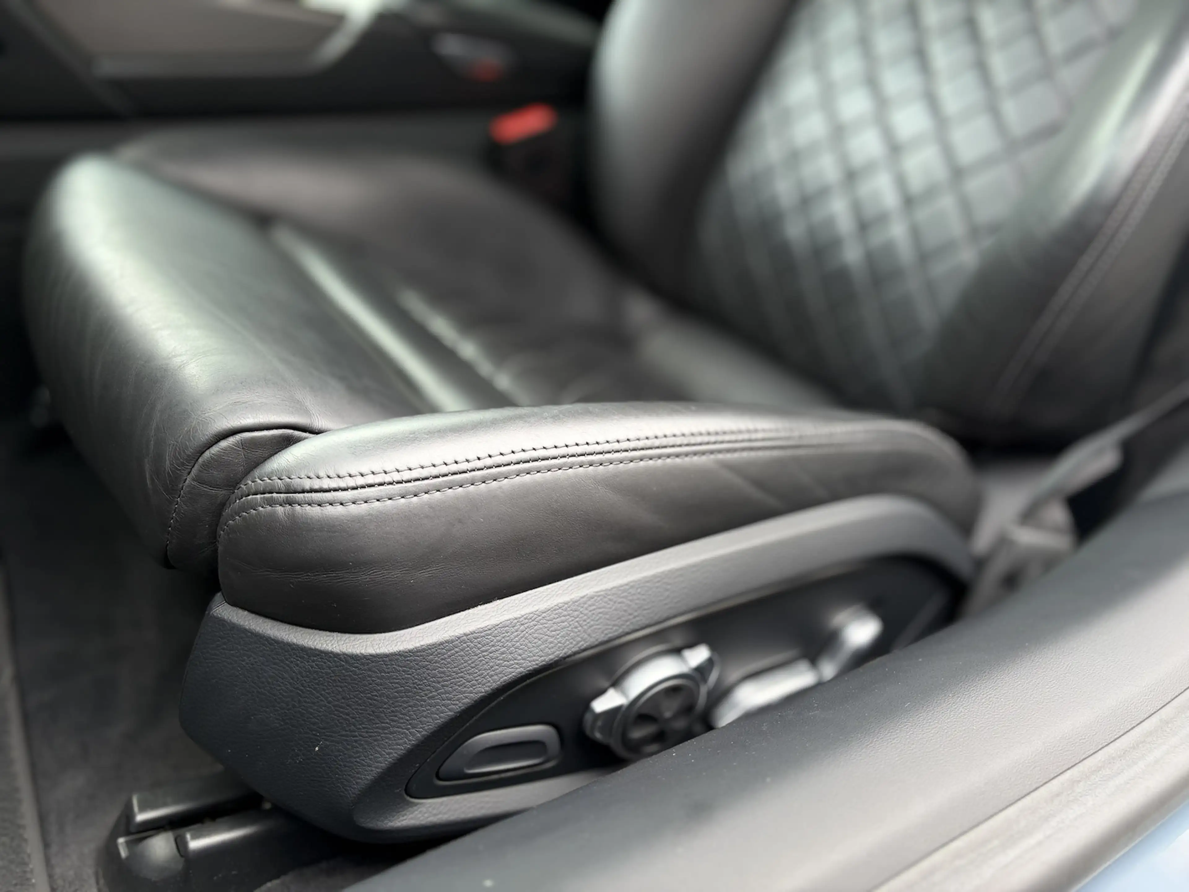 Audi R8 5.2 FSI quattro / 570PS / V10 FSI — photo 15