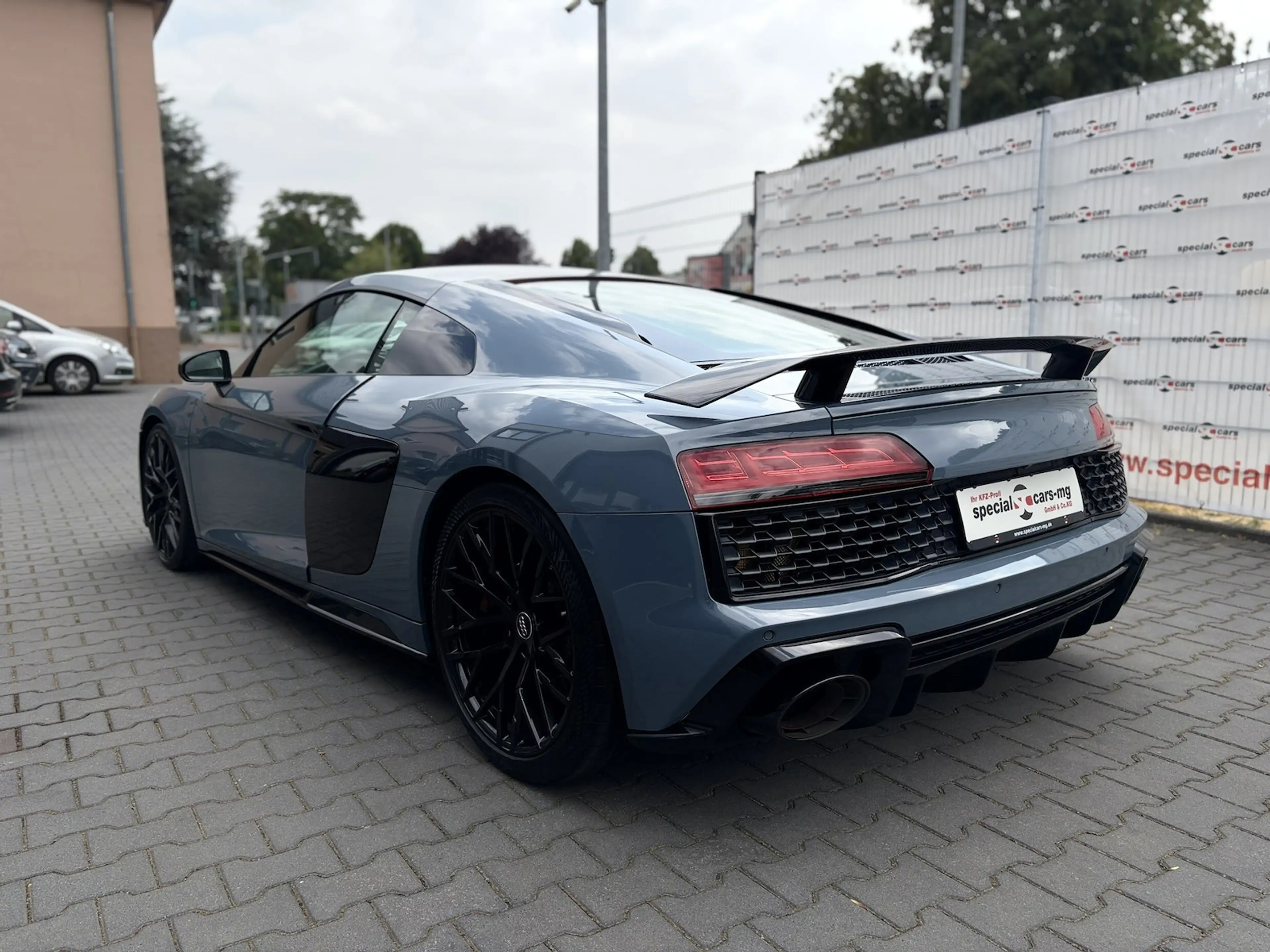 Audi R8 5.2 FSI quattro / 570PS / V10 FSI — photo 5