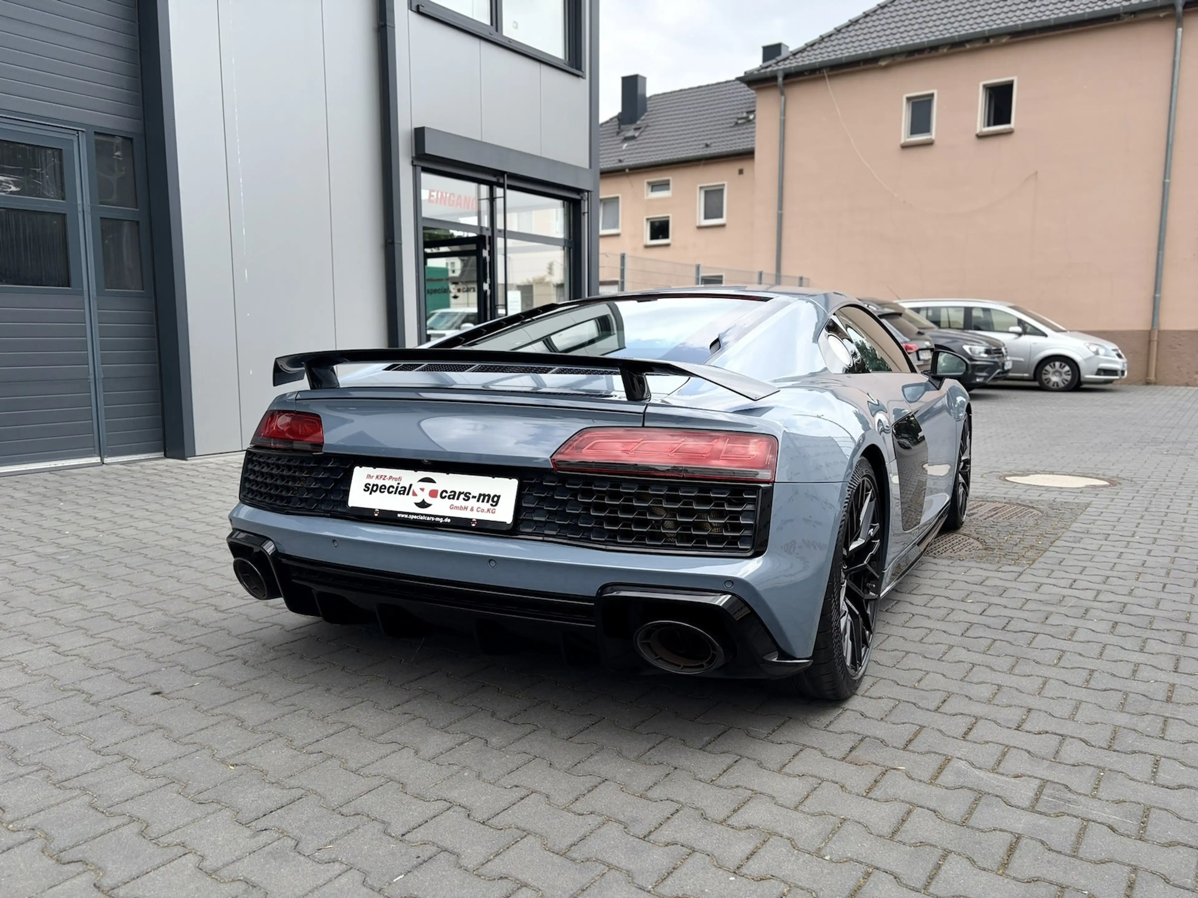 Audi R8 5.2 FSI quattro / 570PS / V10 FSI — photo 6