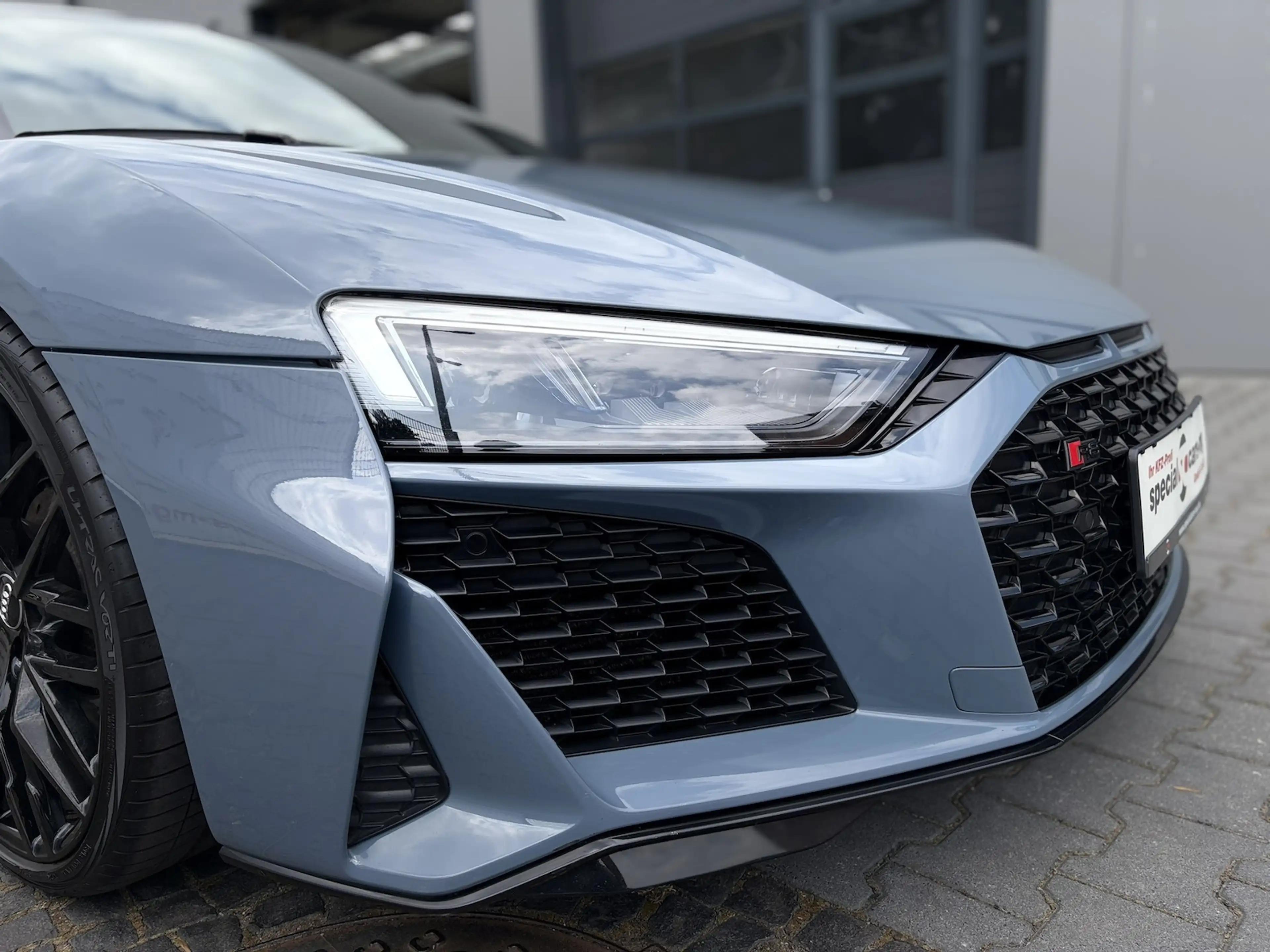 Audi R8 5.2 FSI quattro / 570PS / V10 FSI — photo 9