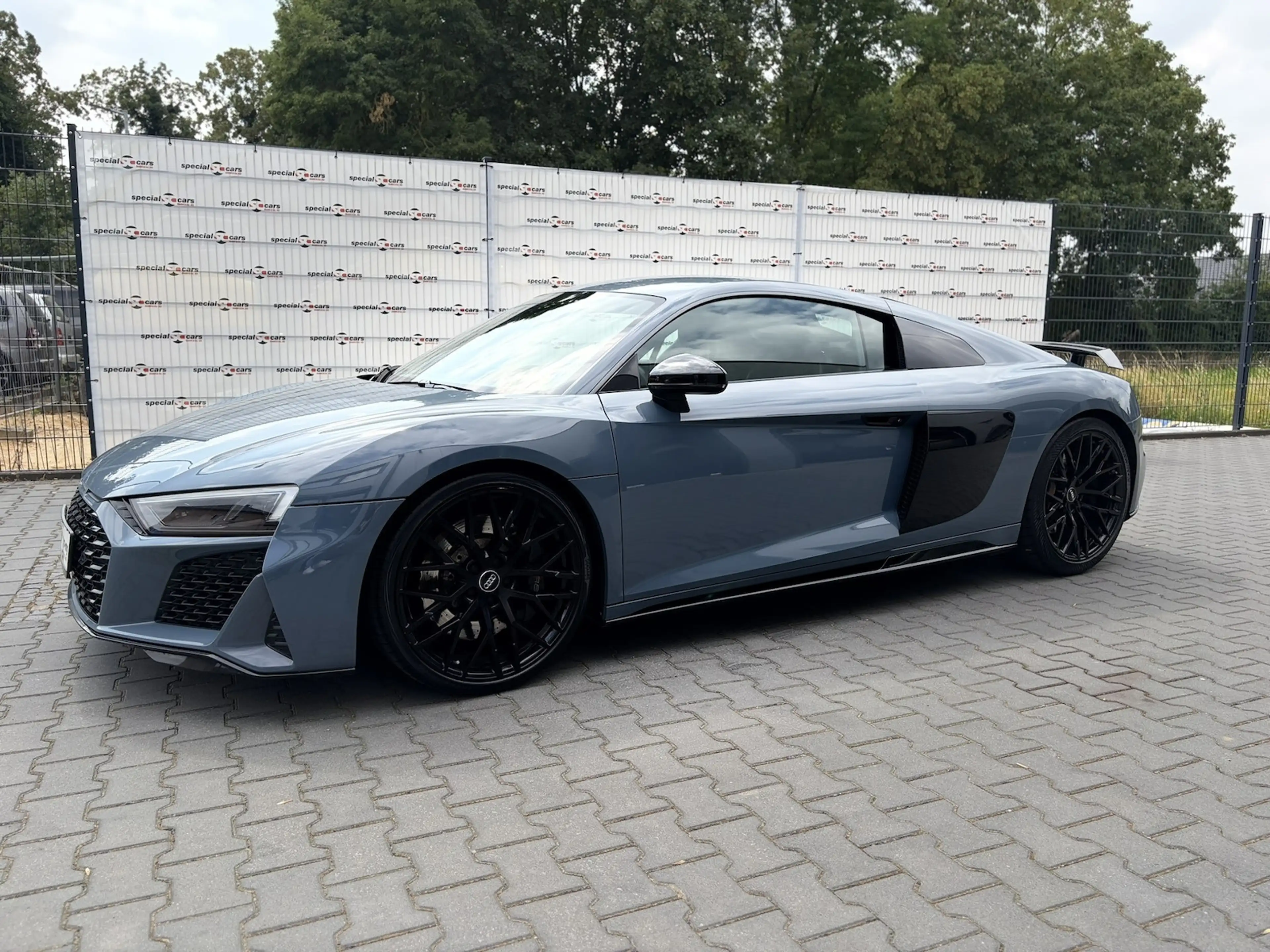 Audi R8 5.2 FSI quattro / 570PS / V10 FSI — photo 3