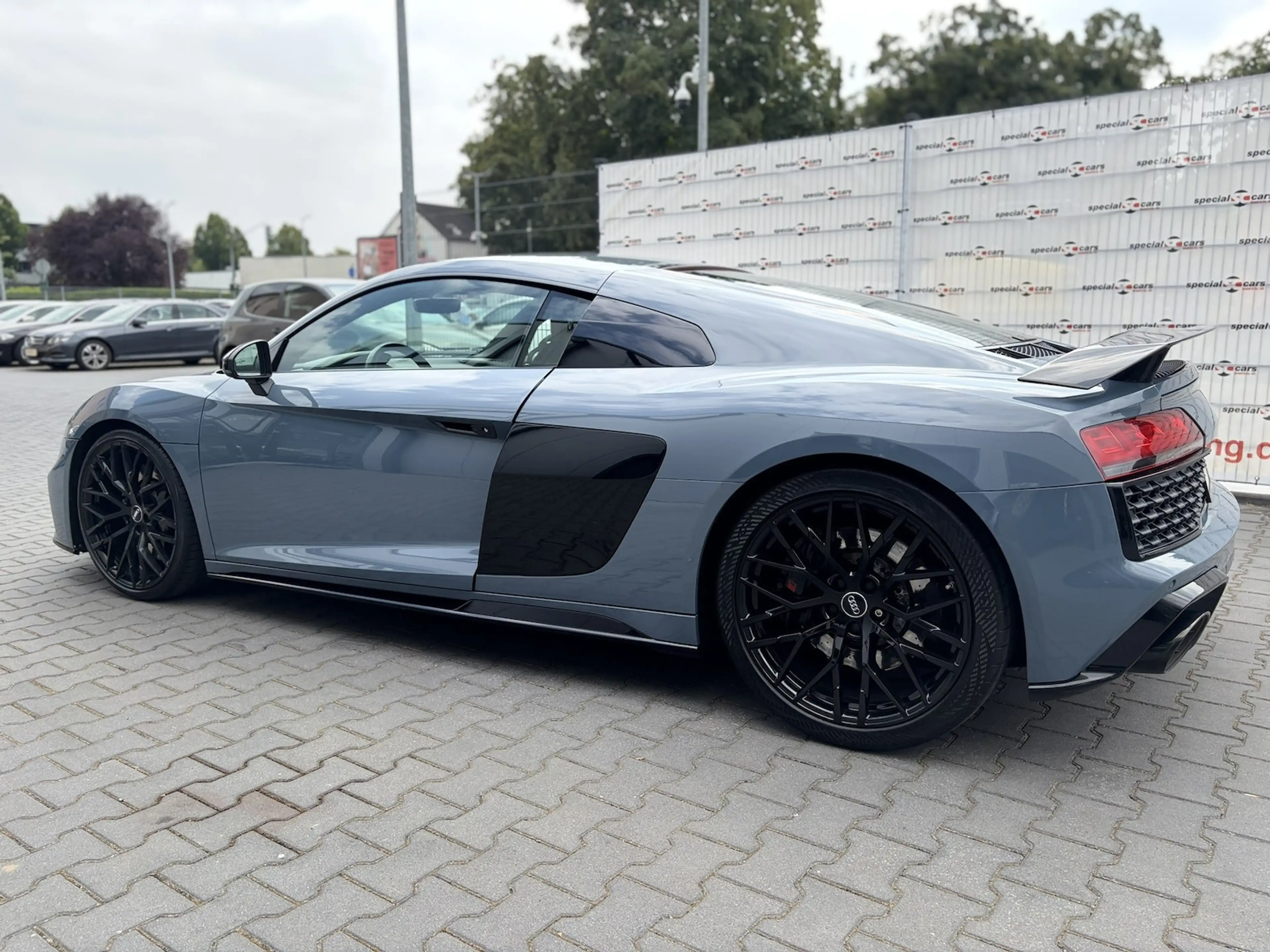 Audi R8 5.2 FSI quattro / 570PS / V10 FSI — photo 4