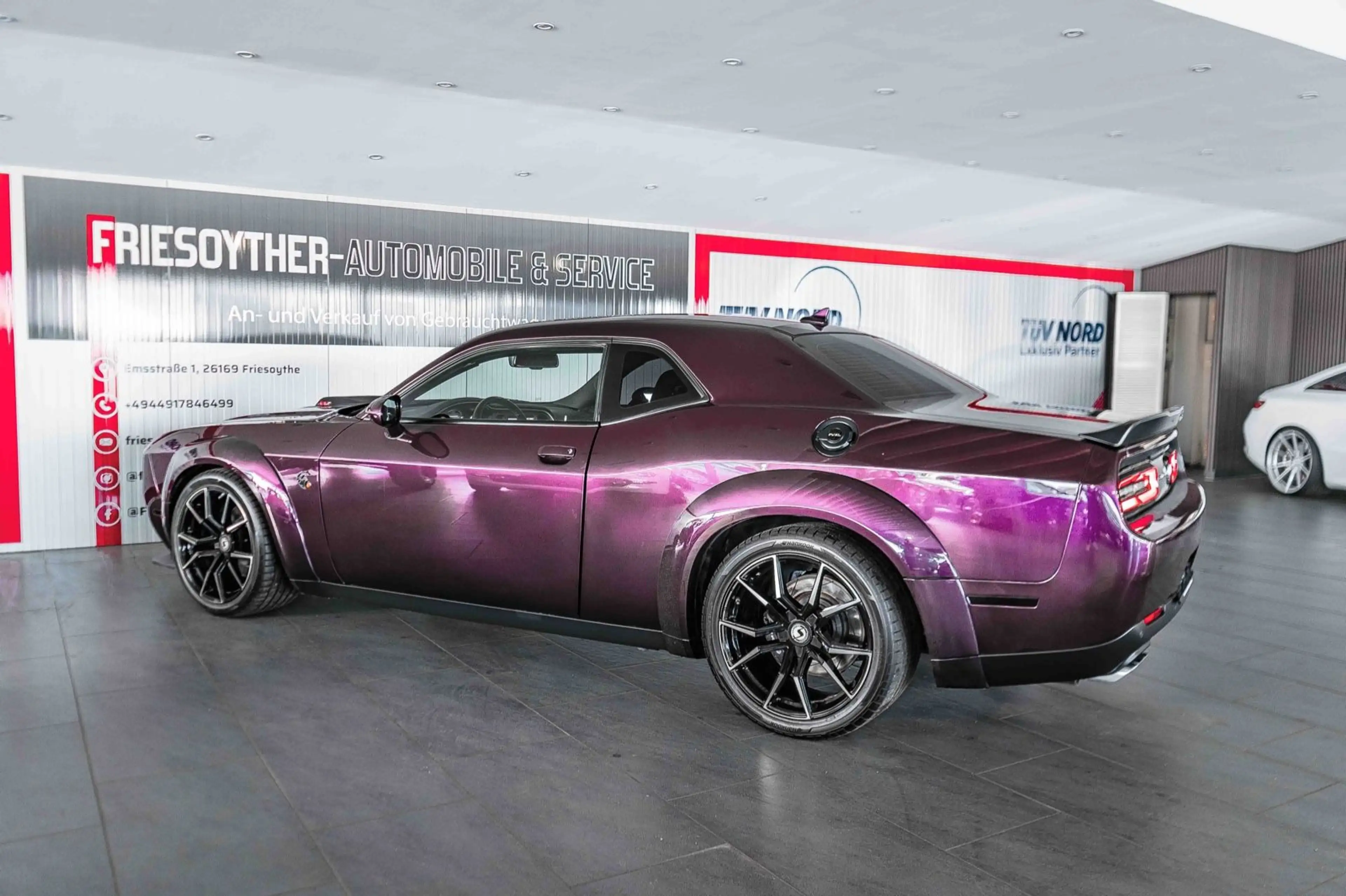 Dodge Challenger 6.4 V8 SRT WIDEBODY SCAT PACK SHAKER — photo 8
