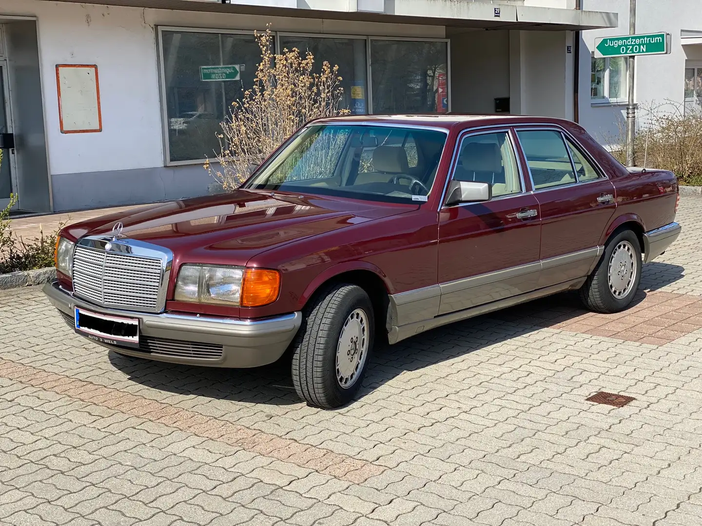 Mercedes-Benz S 300 SE Rot - 1