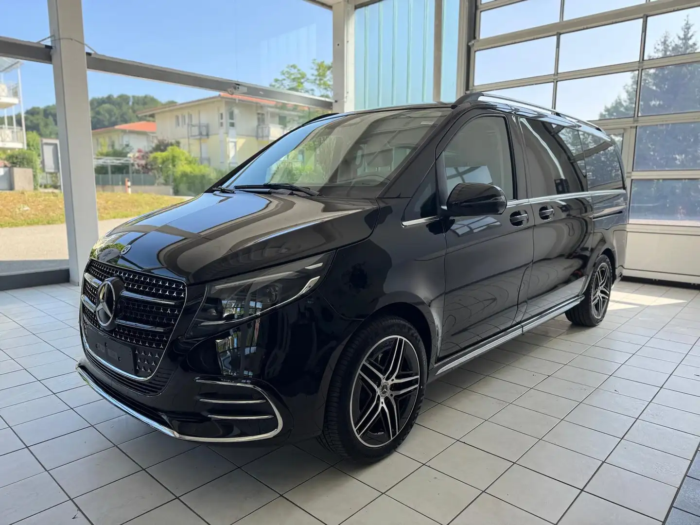 Mercedes-Benz V 300 d lang Exclusive Luxury-Seat Schwarz - 2