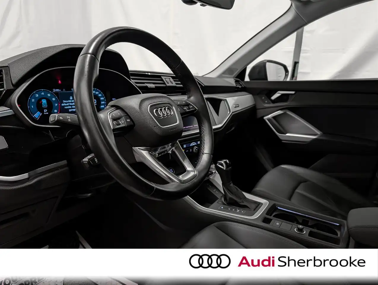 Audi Q3 снимка Audi Q3