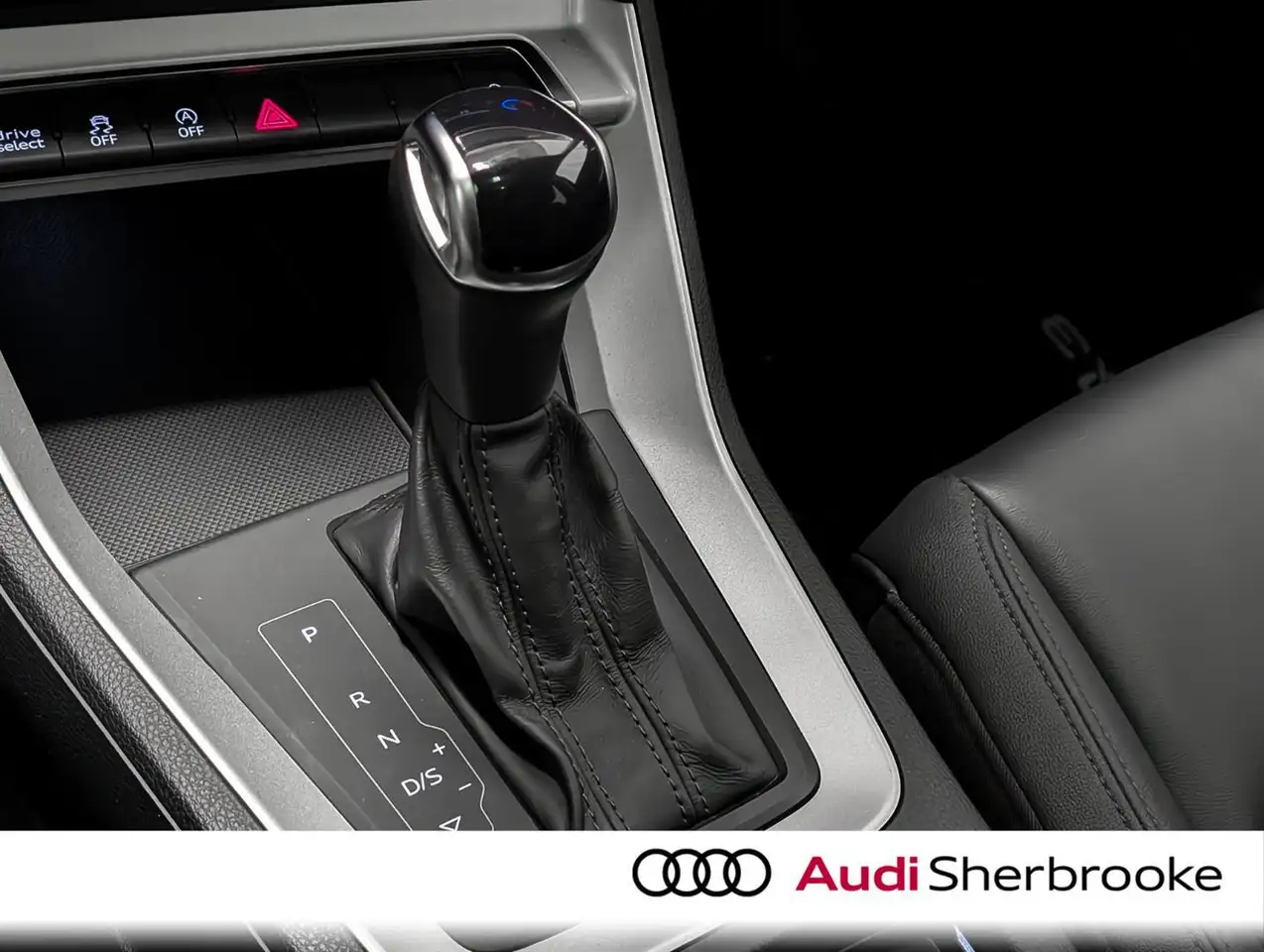 Audi Q3 снимка Audi Q3