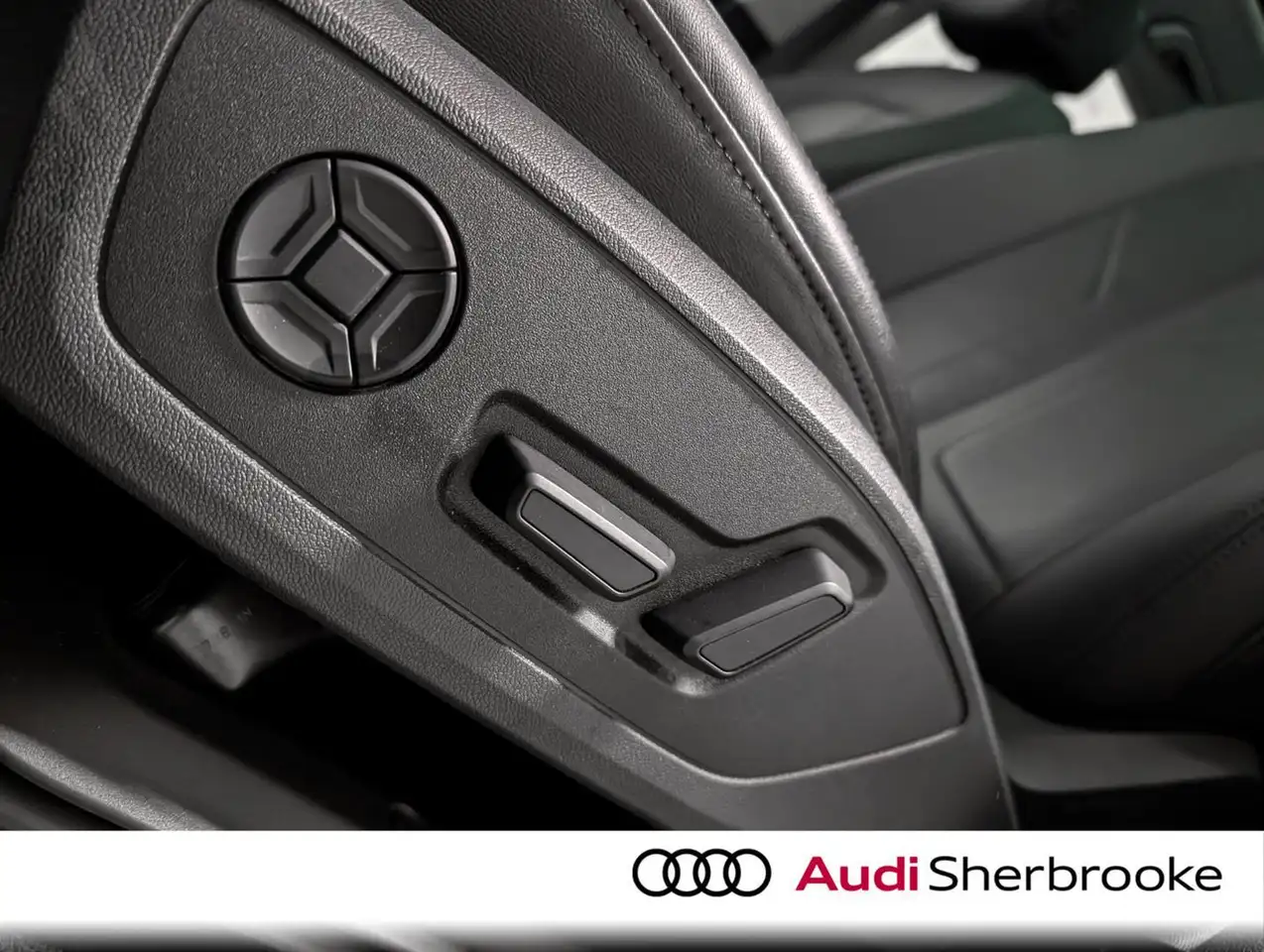 Audi Q3 снимка Audi Q3