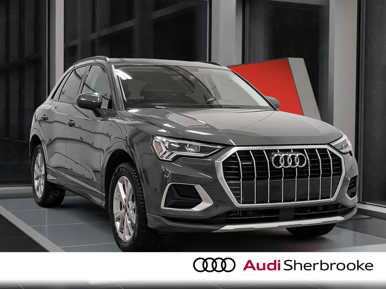 Audi Q3 снимка Audi Q3