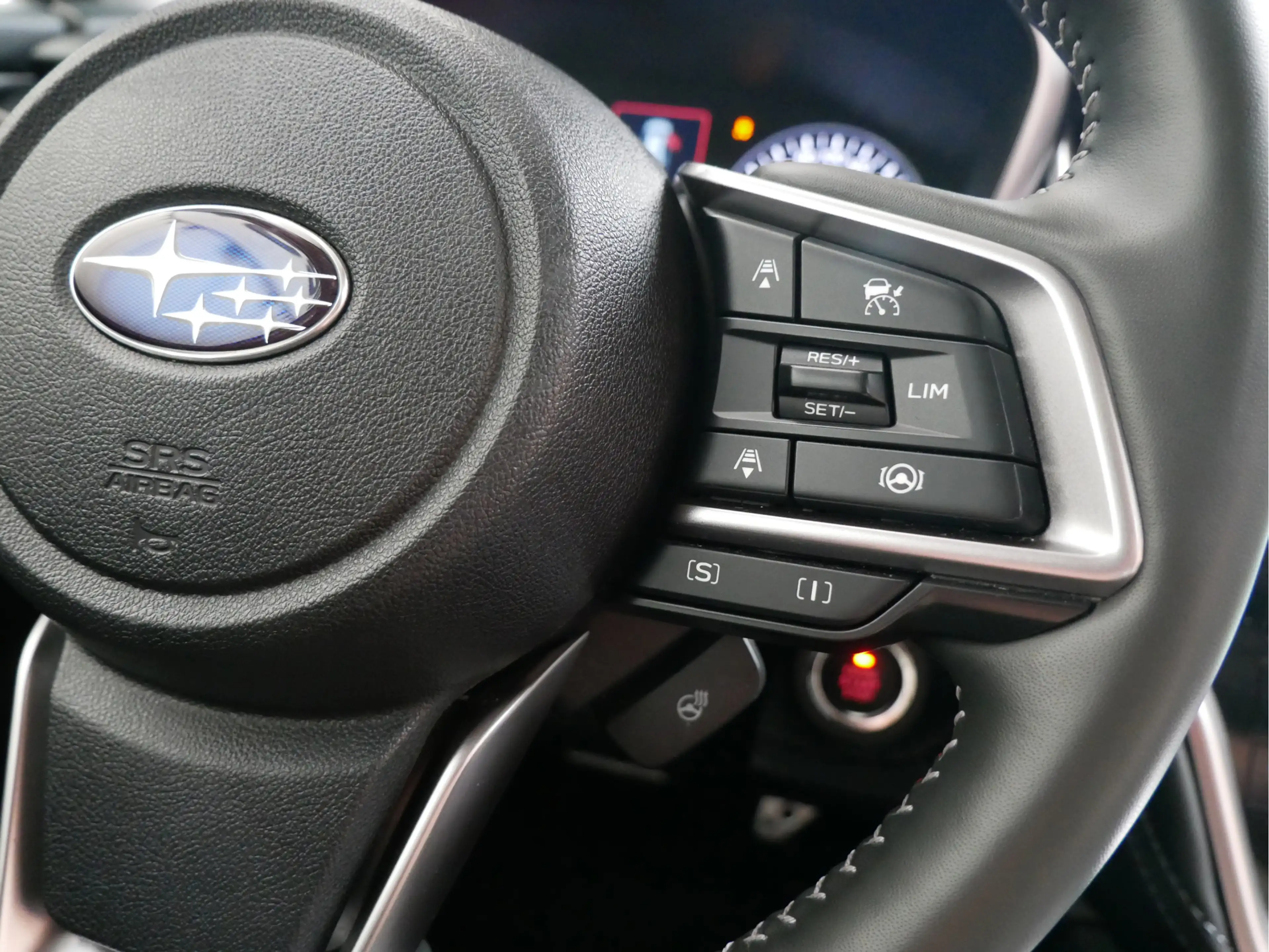 Subaru OUTBACK 2.5i Premium — photo 15