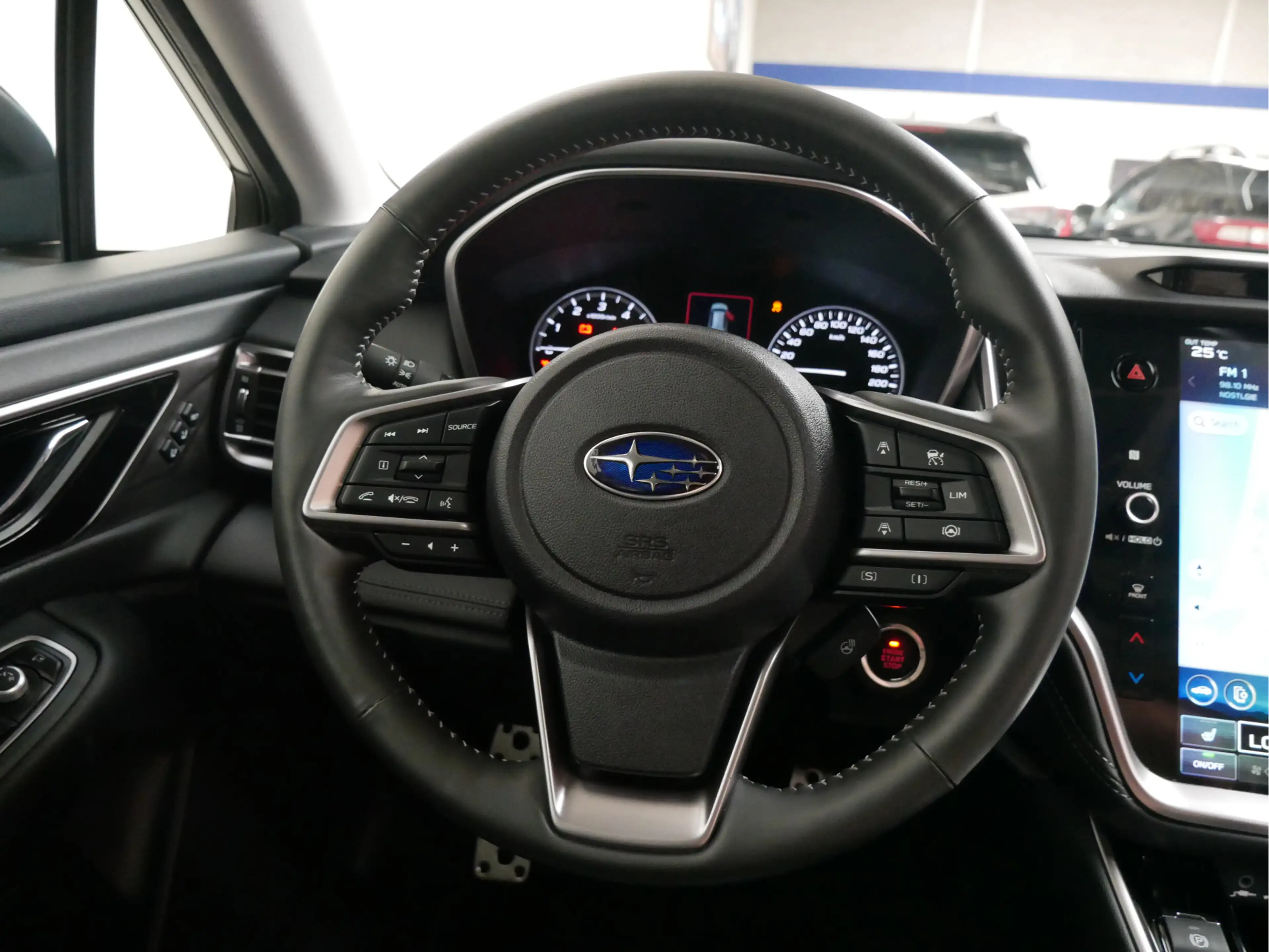 Subaru OUTBACK 2.5i Premium — photo 14