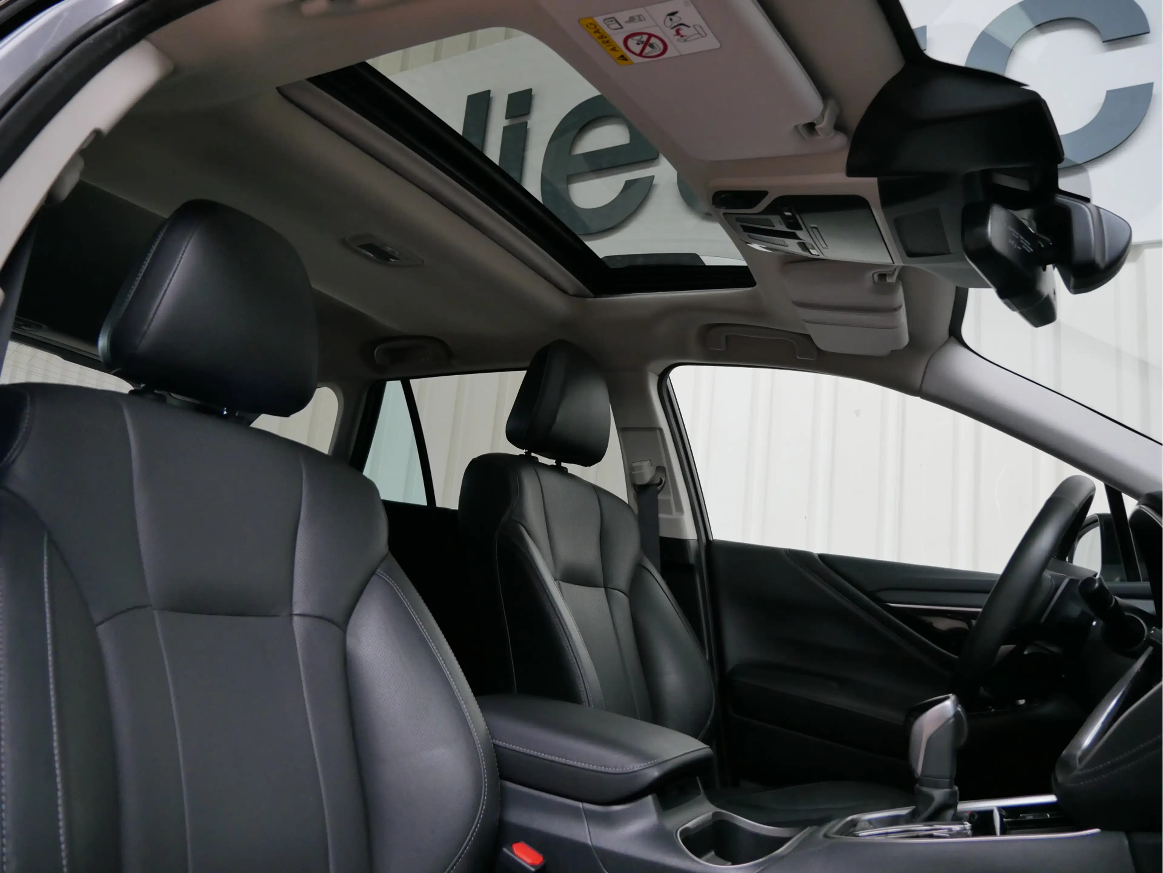 Subaru OUTBACK 2.5i Premium — photo 20