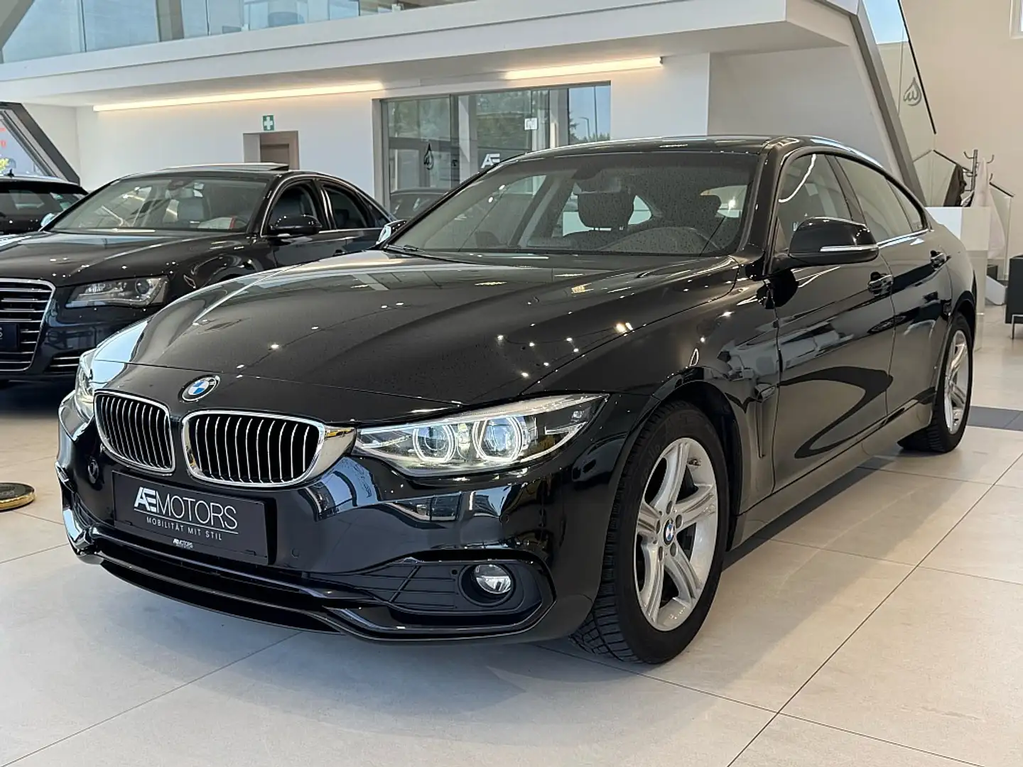 BMW 418 d Gran Coupe Aut.// KREDIT-GARANTIE // FACELIFT... Schwarz - 2