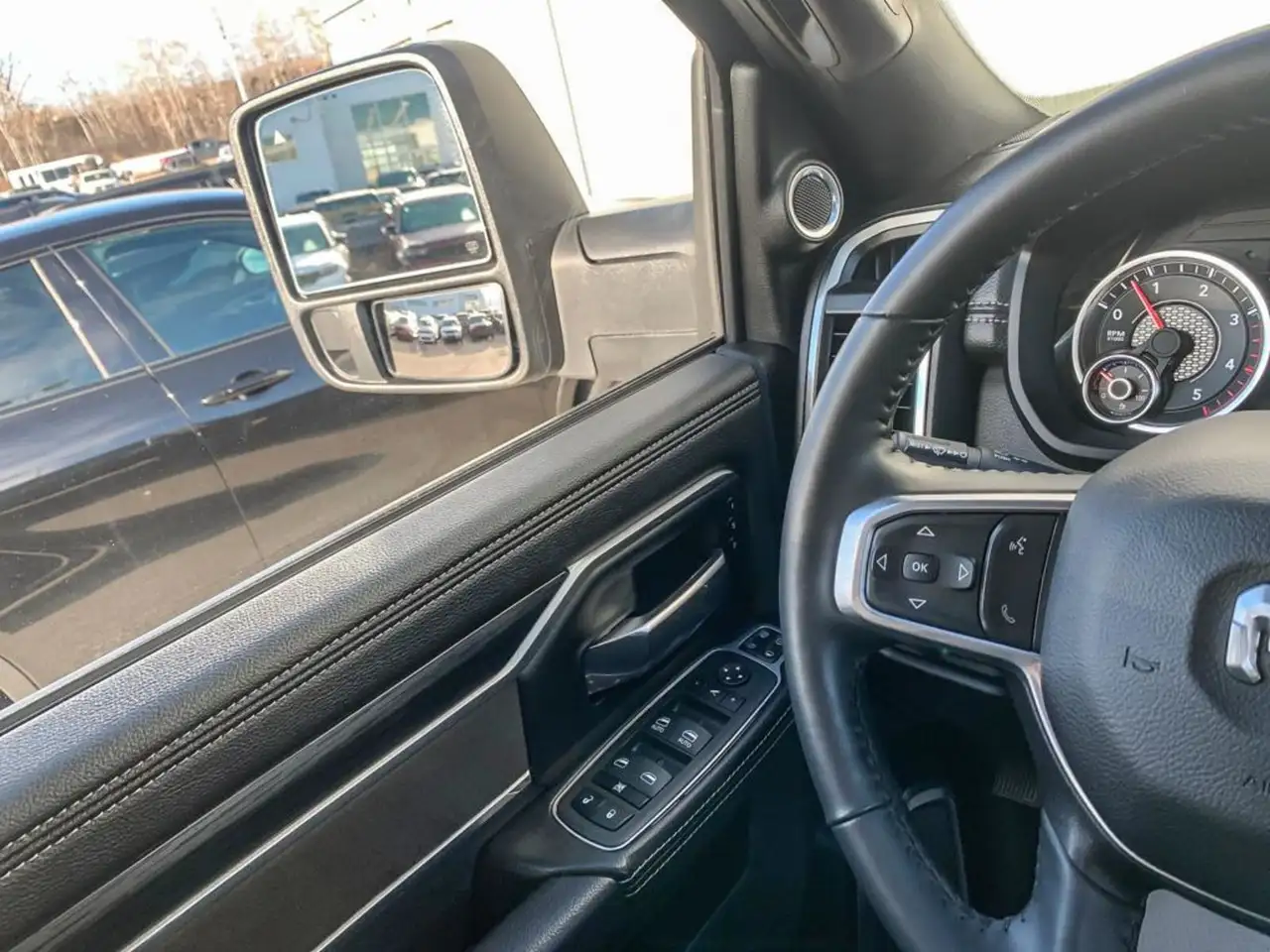 RAM 2500 снимка RAM 2500