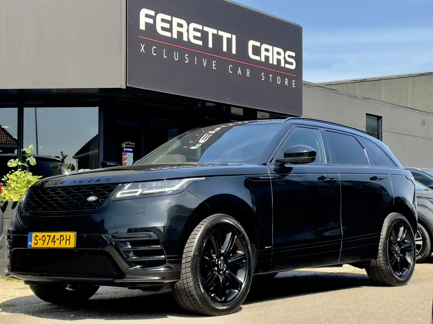 Land Rover Range Rover Velar 2.0 D AUT8 AWD R-DYNAMIC BLACK-EDITION LEDER NAVI Zwart - 1