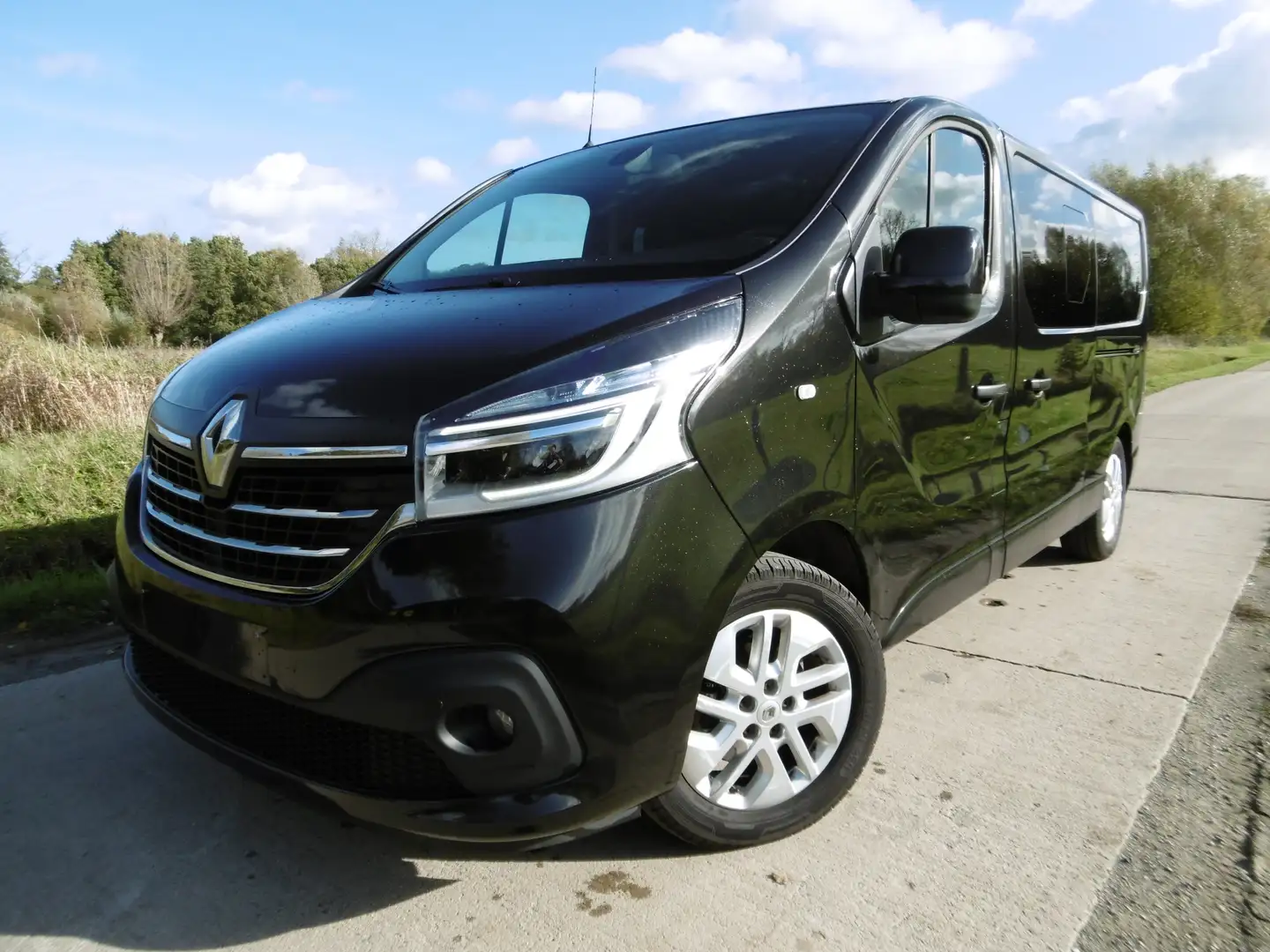 Renault Trafic ENERGY dCi 145 Combi MINIBUS 9 pl NETTO 18500eu Zwart - 2