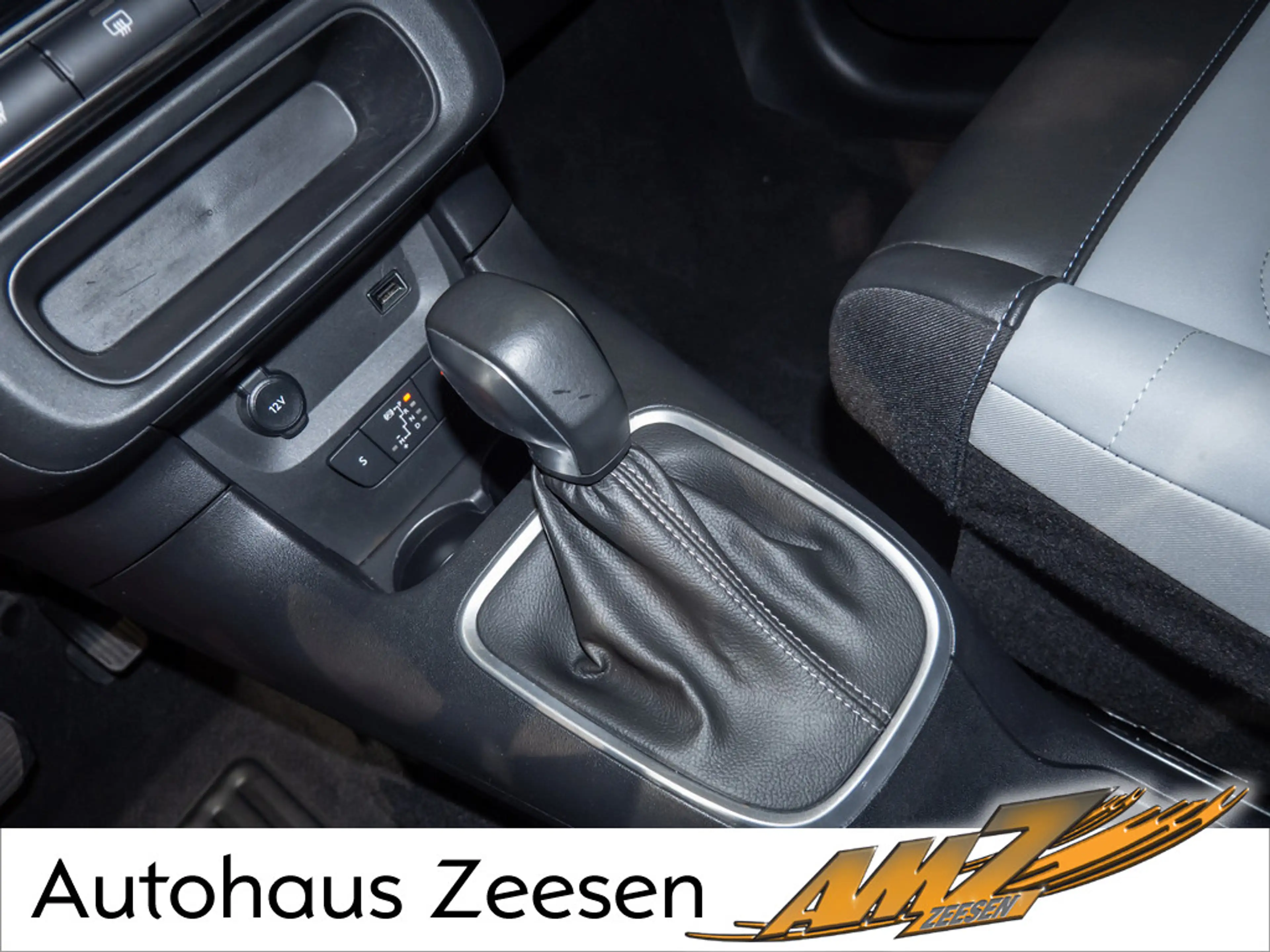 Citroen C3 PureTech 110 Elle SHZ NAVI KAMERA PDC LED — photo 12