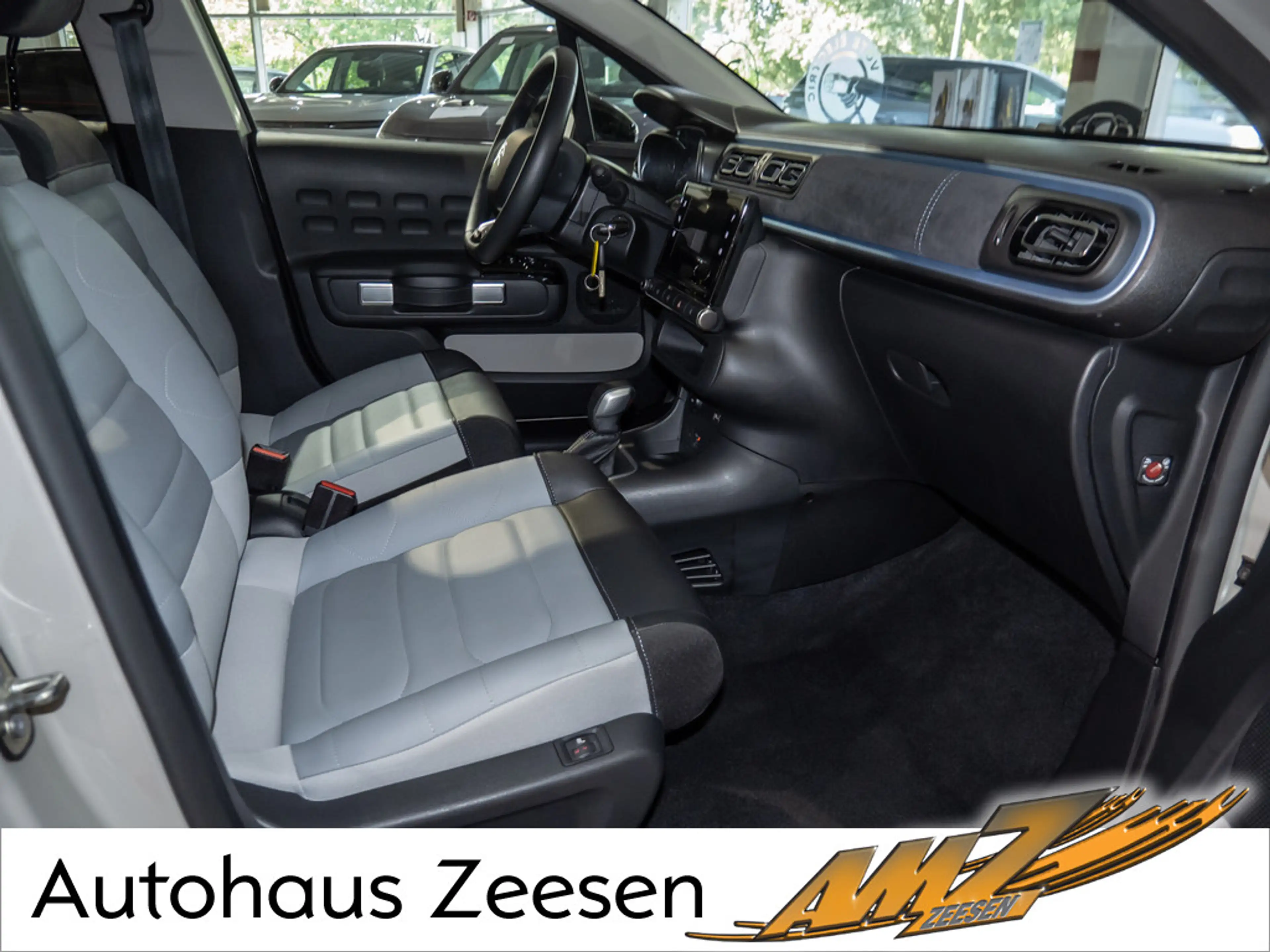 Citroen C3 PureTech 110 Elle SHZ NAVI KAMERA PDC LED — photo 2