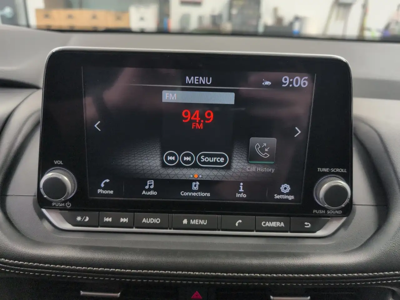 Nissan Rogue снимка Nissan Rogue