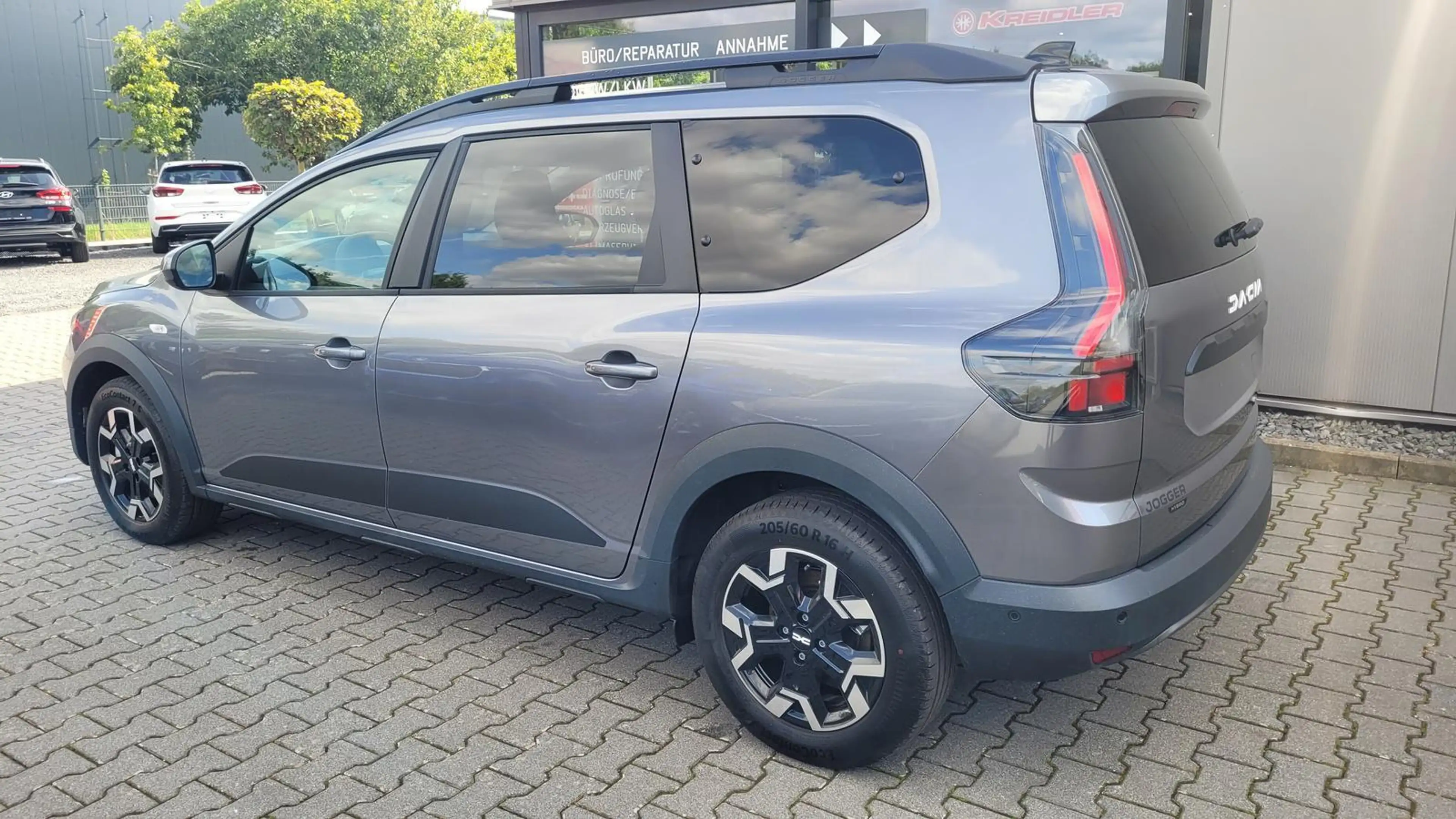 Dacia Jogger Journey Hybrid 155 Vollausstattung 7 Sitz 116 k... — photo 6