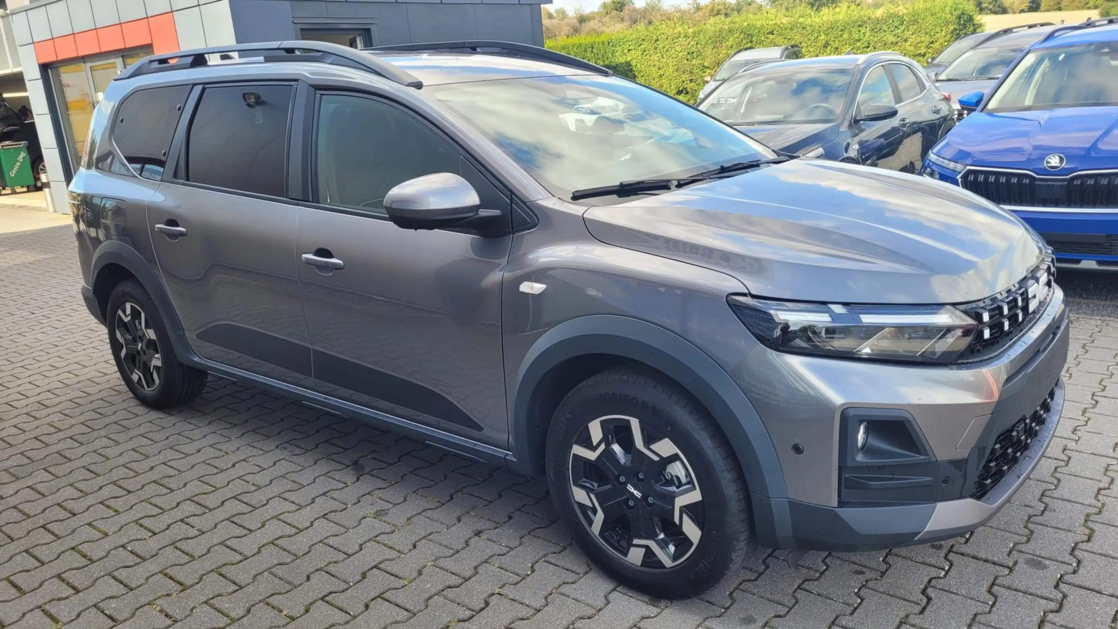 Dacia Jogger Journey Hybrid 155 Vollausstattung 7 Sitz 116 k... — photo 3