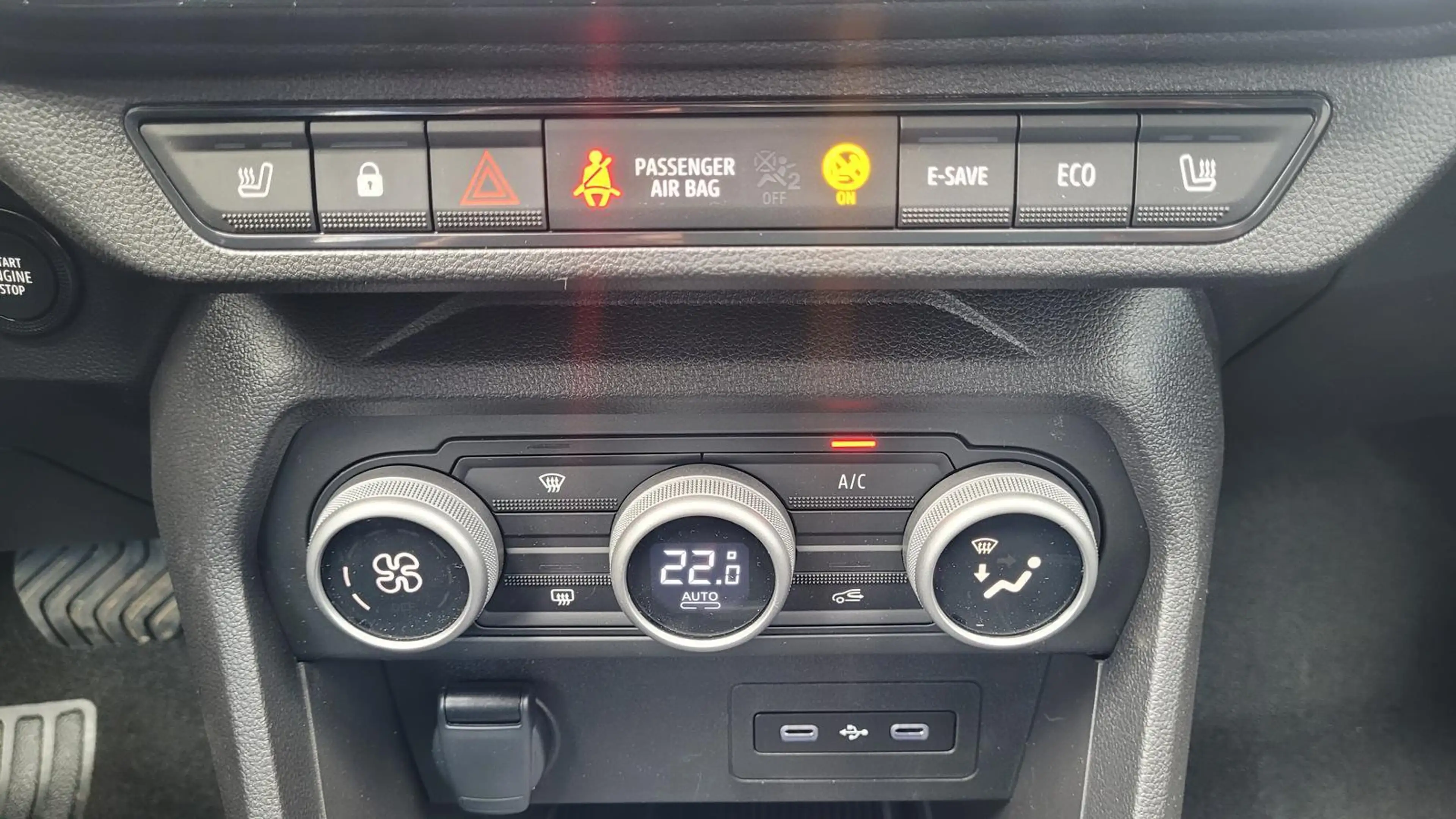 Dacia Jogger Journey Hybrid 155 Vollausstattung 7 Sitz 116 k... — photo 12