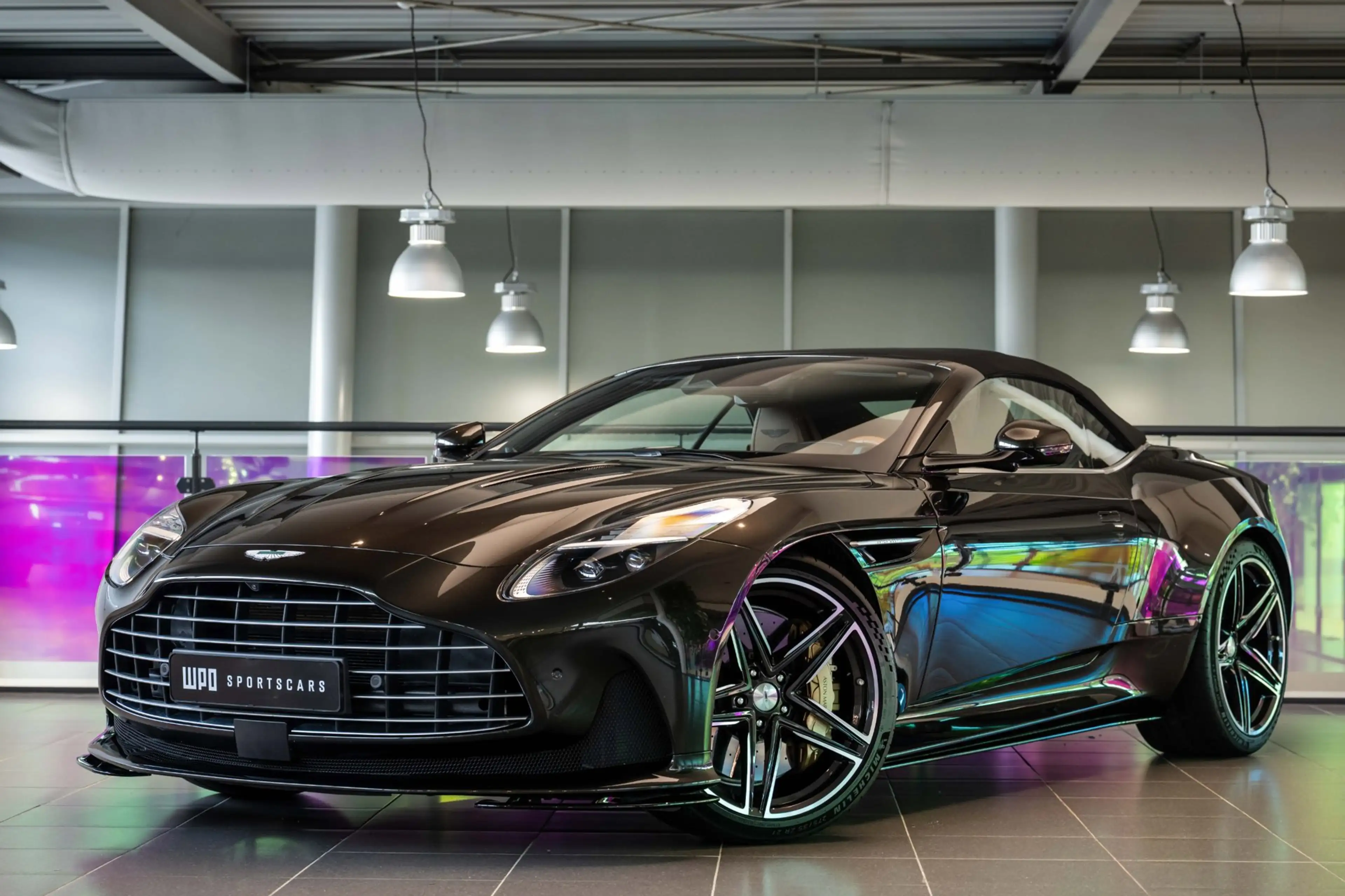 Aston Martin DB12 VOLANTE 4.0 V8 — photo 3