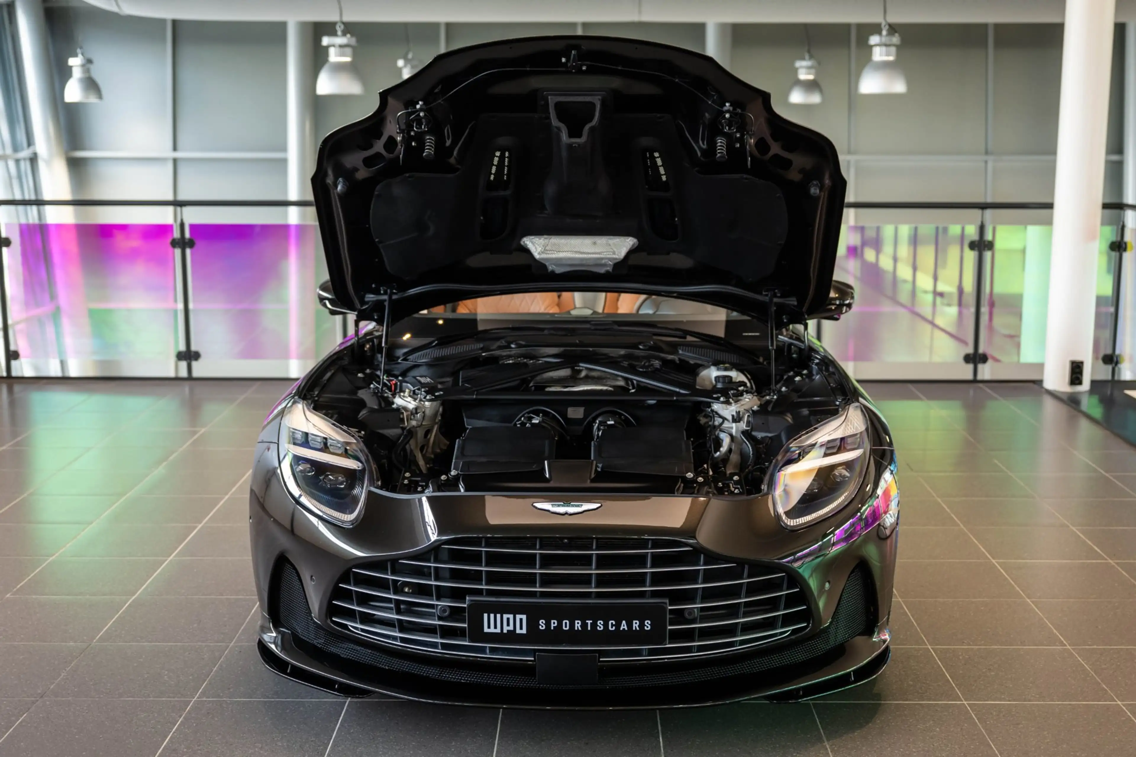 Aston Martin DB12 VOLANTE 4.0 V8 — photo 12