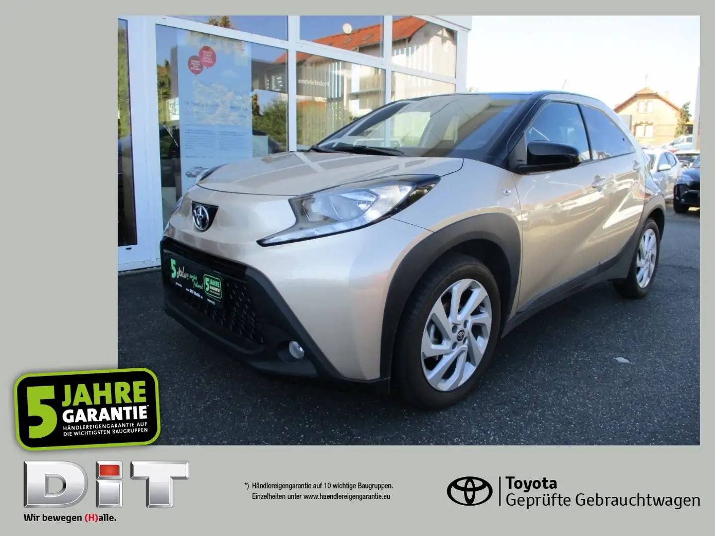 Toyota Aygo 1.0 Pulse CVT Kamera Klima Carplay Sitzhzg Beige - 1