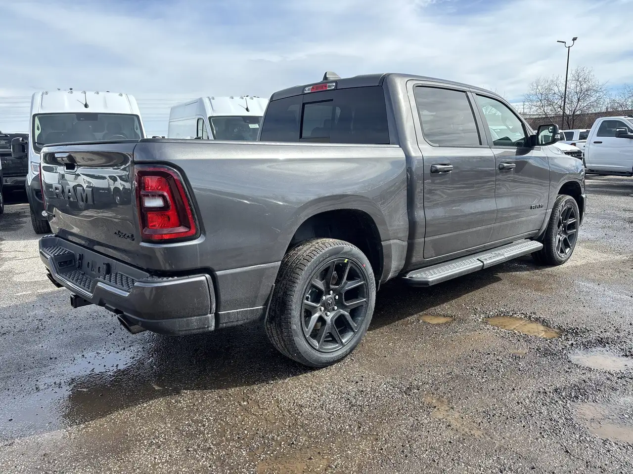 RAM 1500 снимка RAM 1500