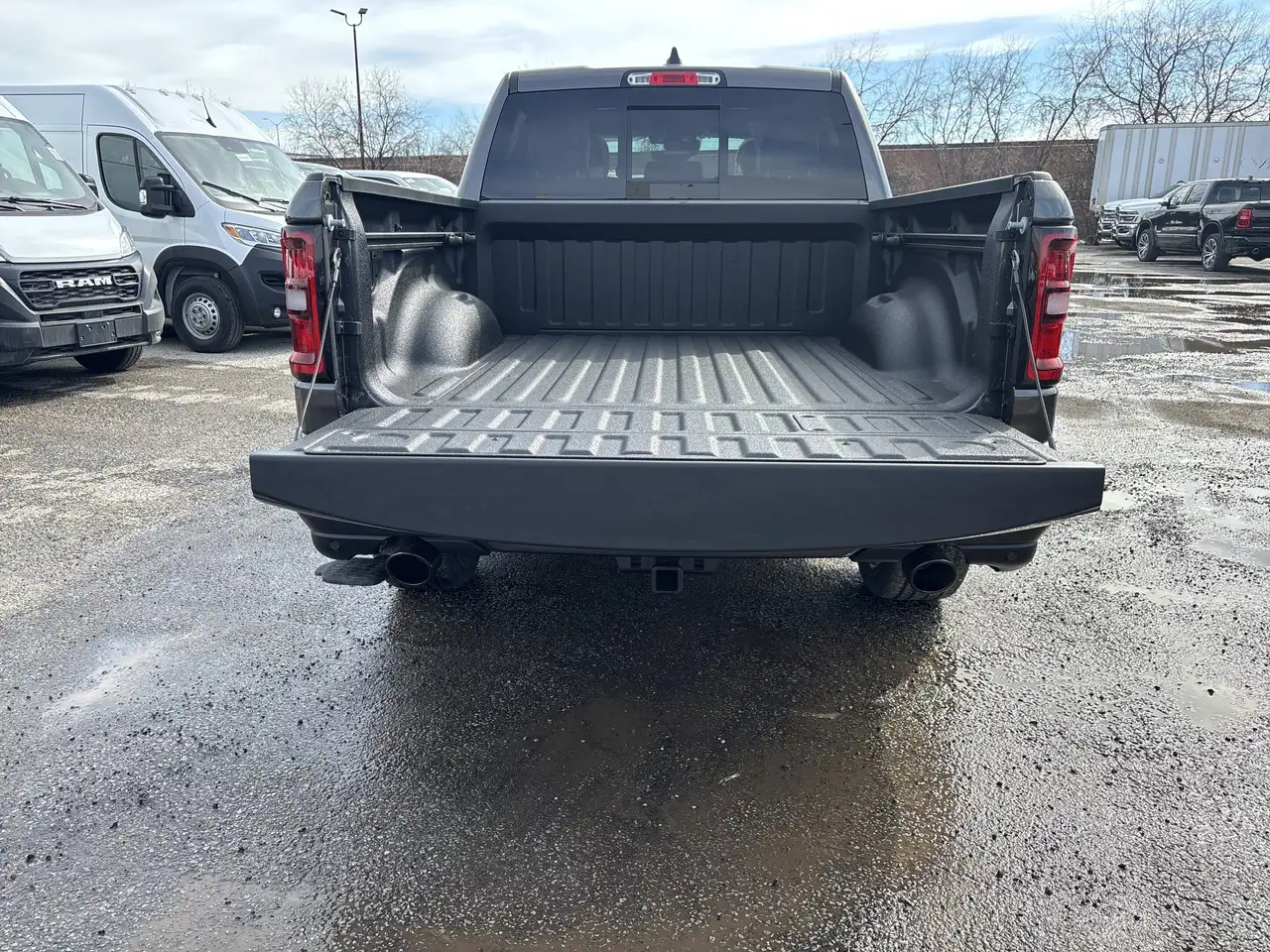 RAM 1500 снимка RAM 1500