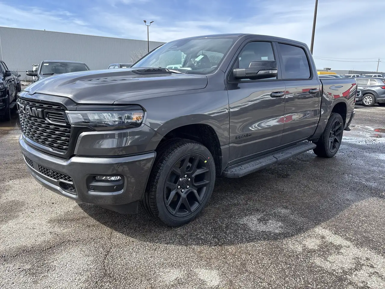 RAM 1500 снимка RAM 1500