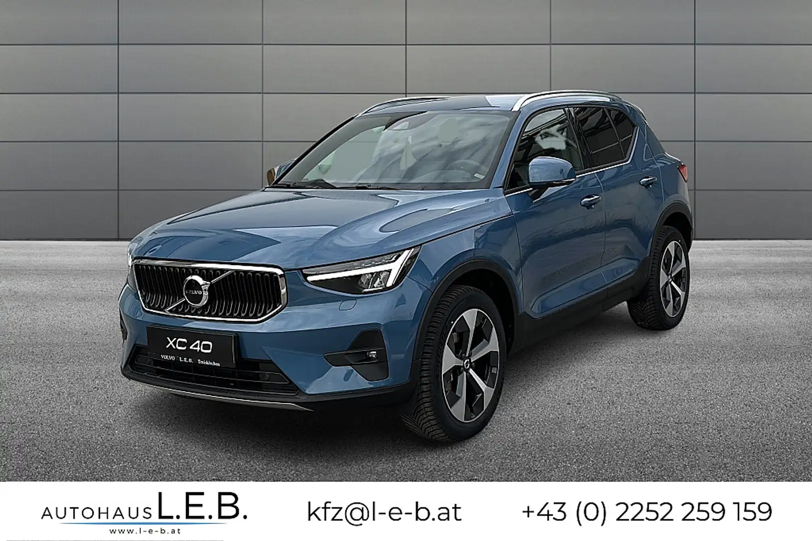 Volvo XC40 T2 Core Aut. Blau - 1