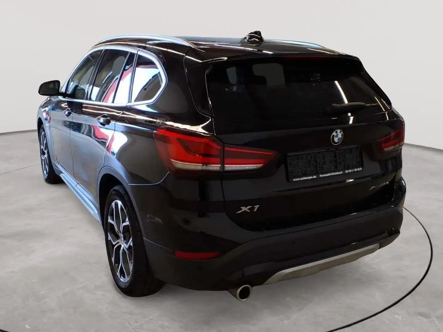 BMW X1 X1 xDrive25e xLine Navi Kamera SHZ Schwarz - 2