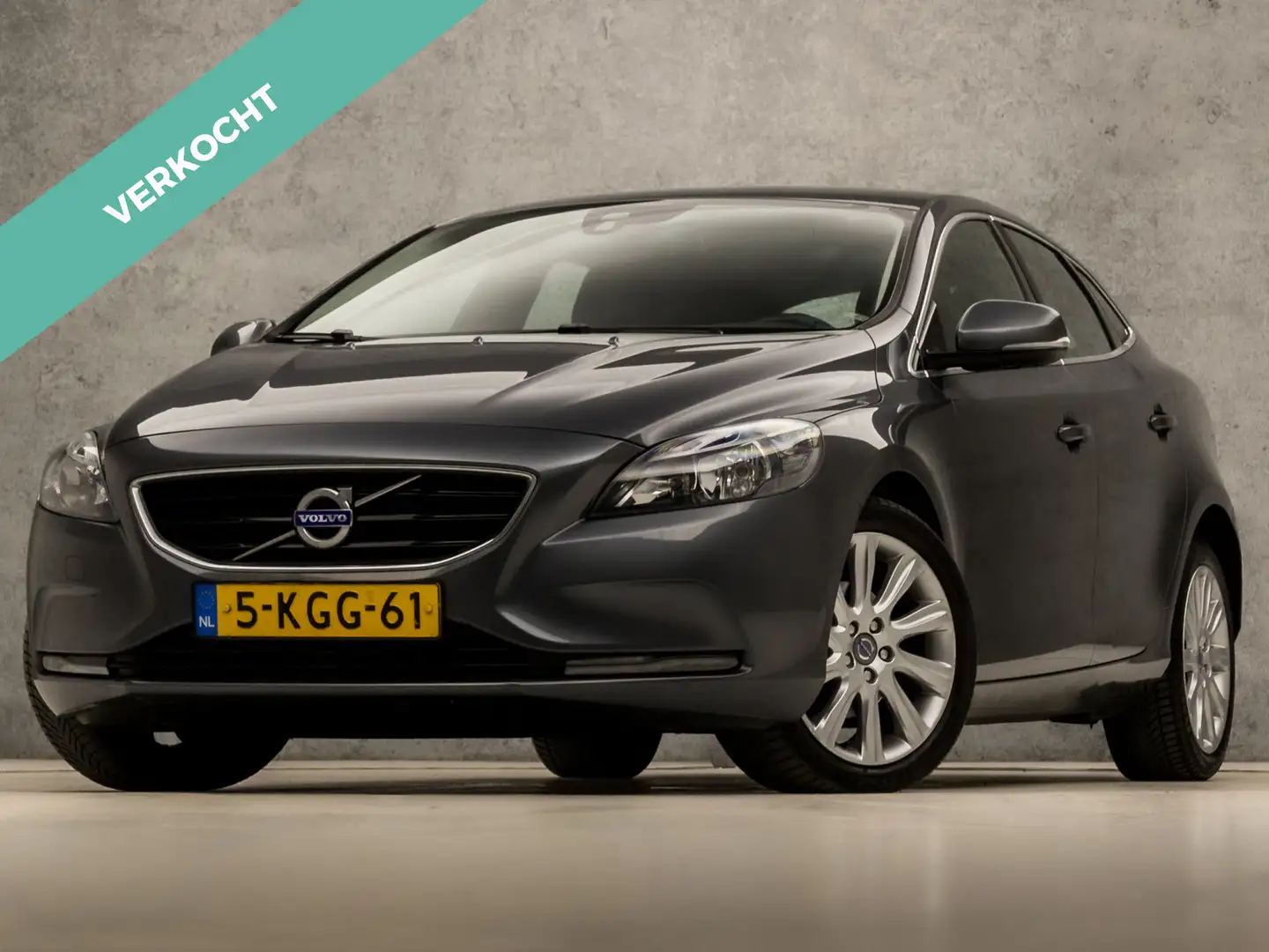 Volvo V40 1.6 D2 Sport (NAVIGATIE, CAMERA, CLIMATE, VIRTUAL Grijs - 1