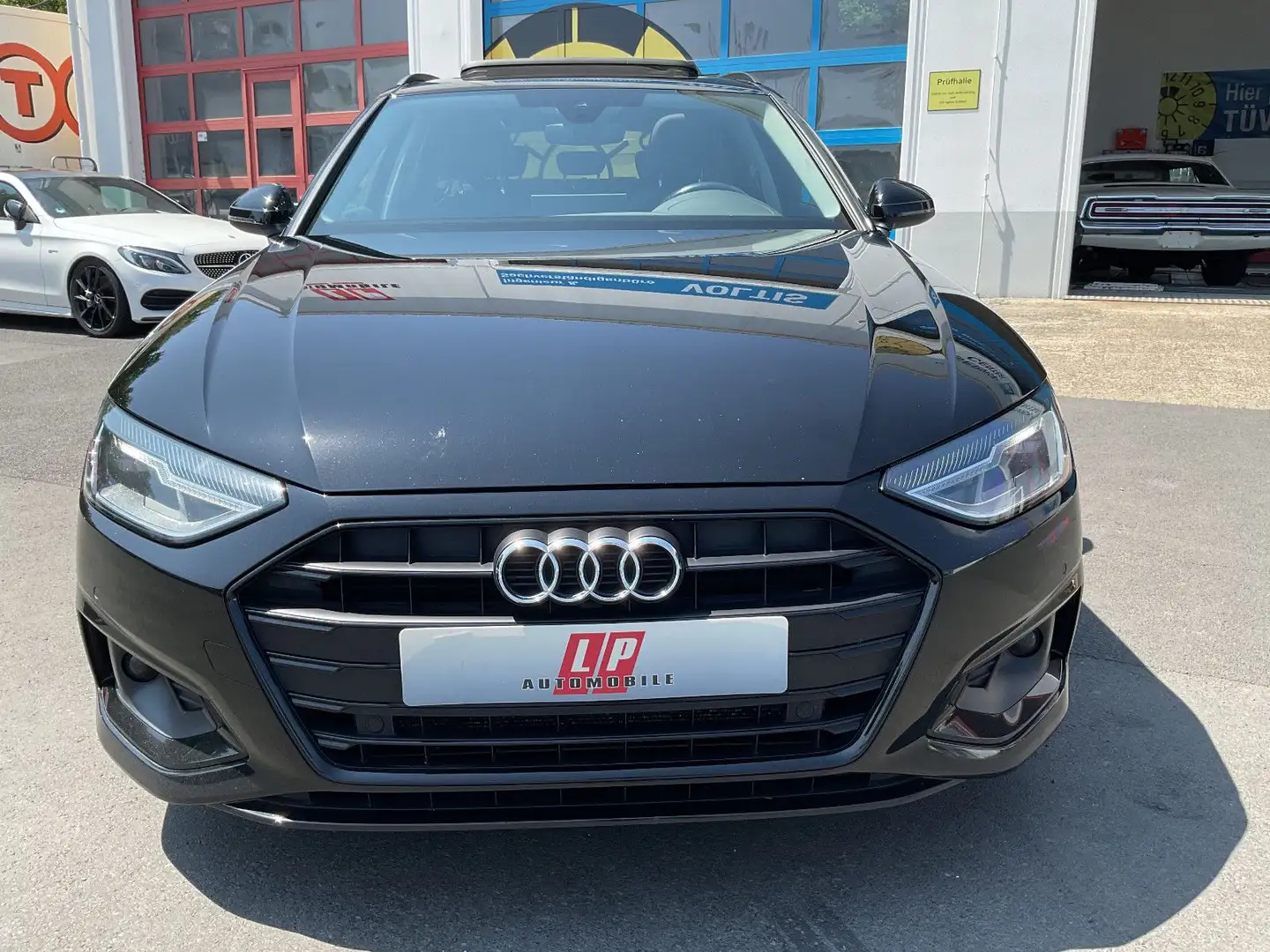 Audi A4 30 TDI advanced 2.0 TDI Aut. Navi Panorama Schwarz - 2