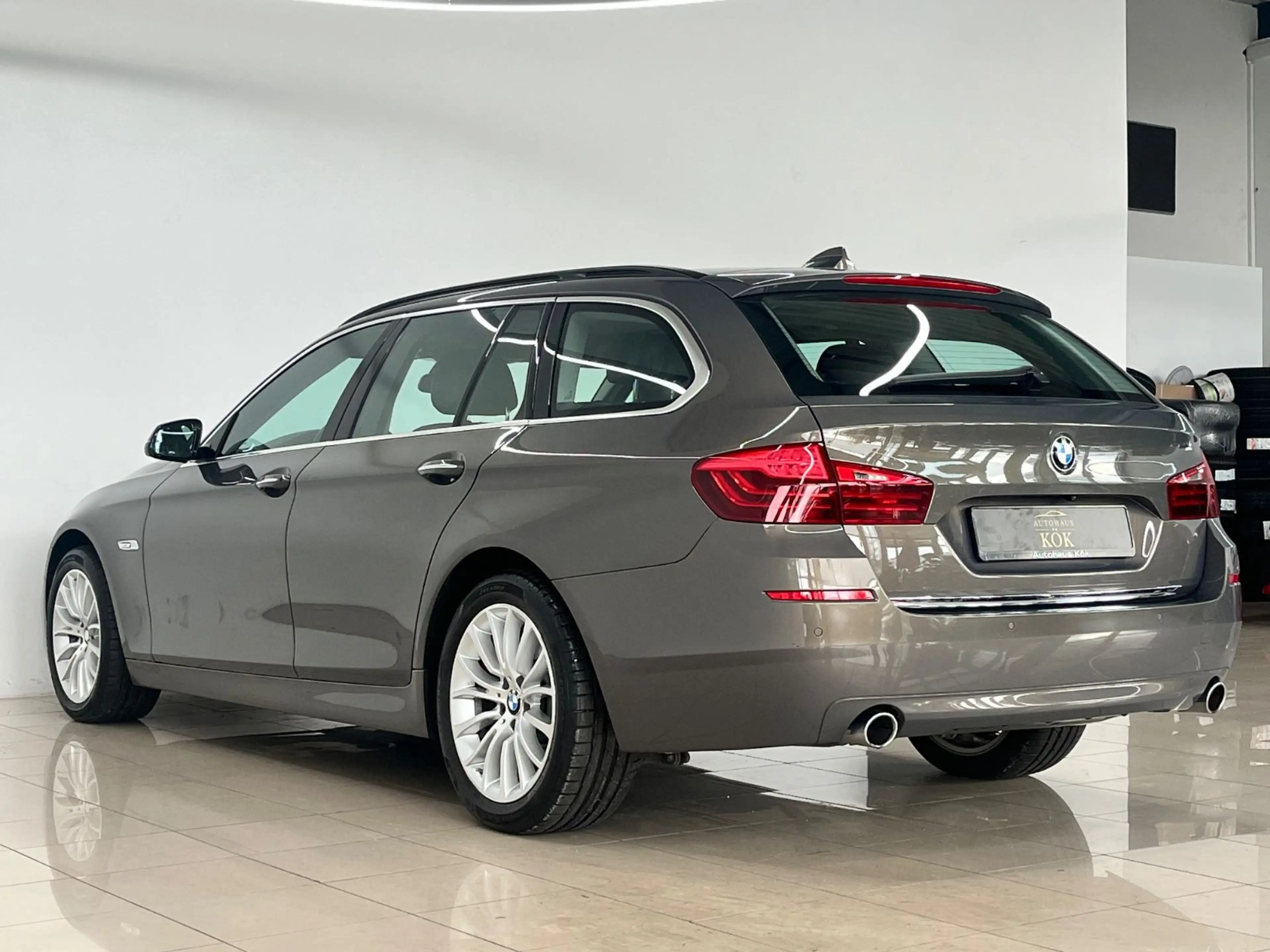 BMW 535 Touring xDrive LUXURY HEADUP PANO SOFT RFK — photo 10