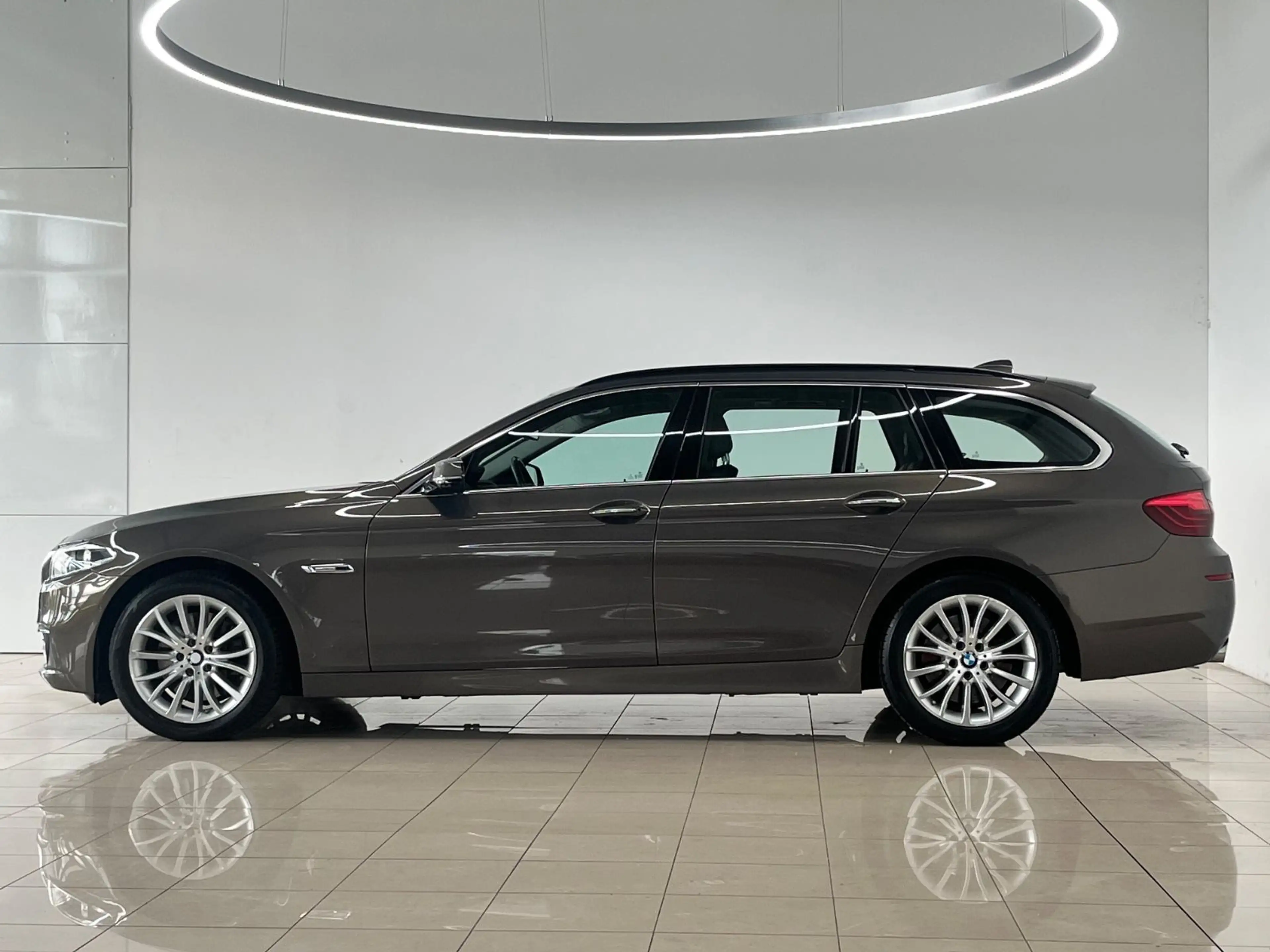 BMW 535 Touring xDrive LUXURY HEADUP PANO SOFT RFK — photo 5