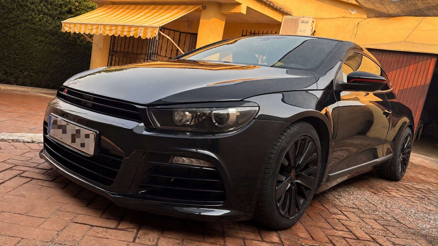 Volkswagen Scirocco 1.4 TSI 160 - foto 1