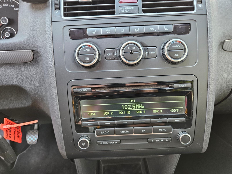 Volkswagen Touran Life BMT — photo 13