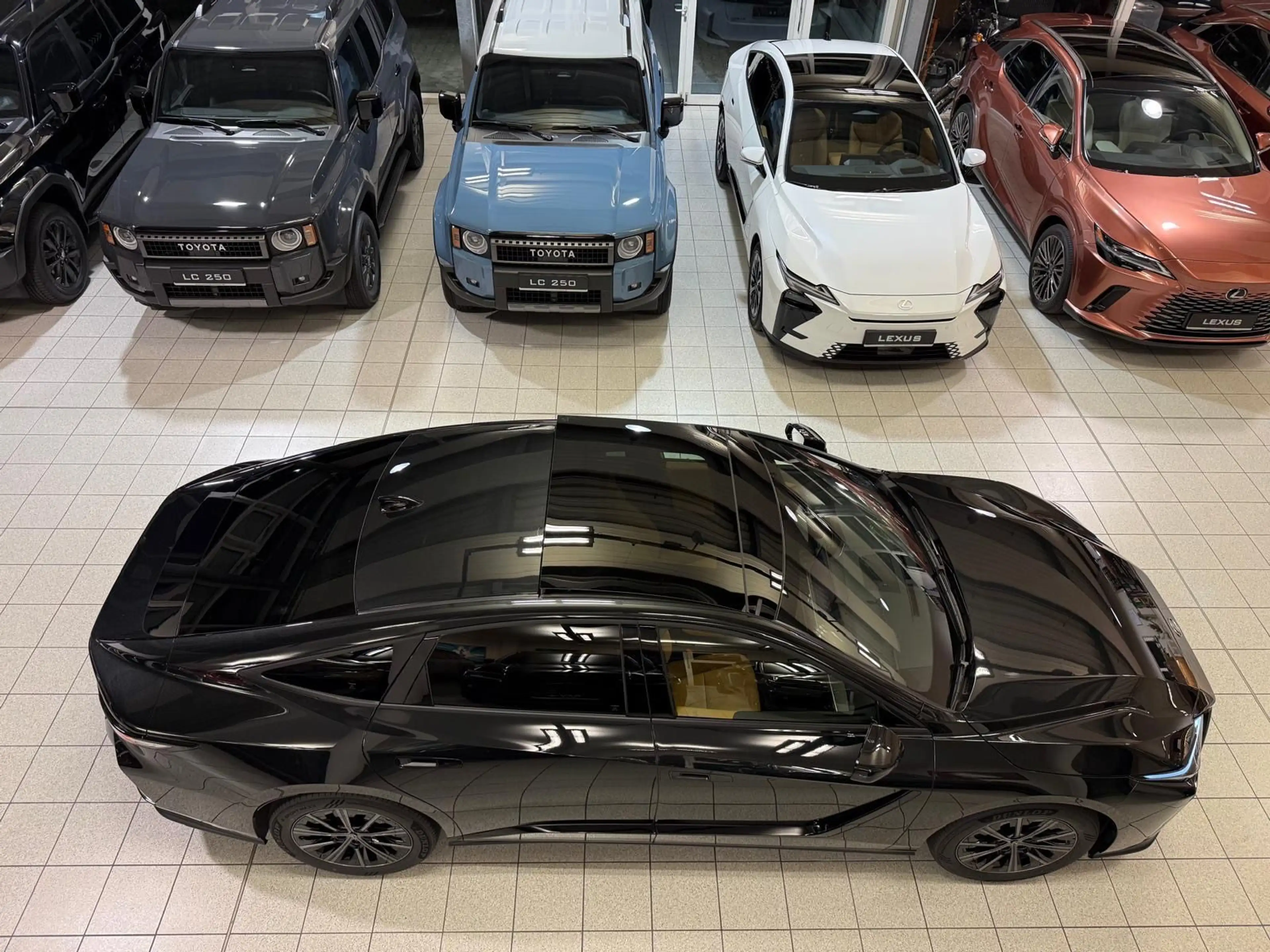 Lexus ES 300 h Comfort-MOD 27-PANORAMA-KAMERA-ON STOCK — photo 12