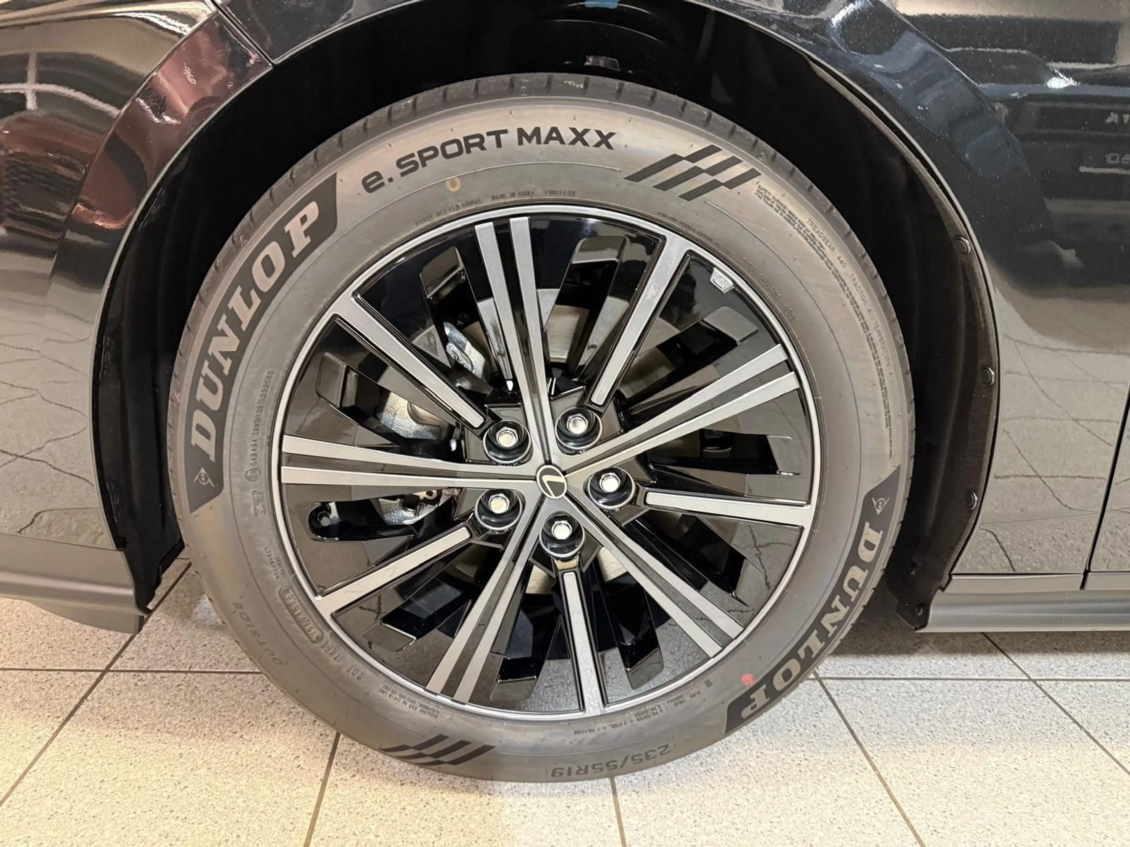 Lexus ES 300 h Comfort-MOD 27-PANORAMA-KAMERA-ON STOCK — photo 7