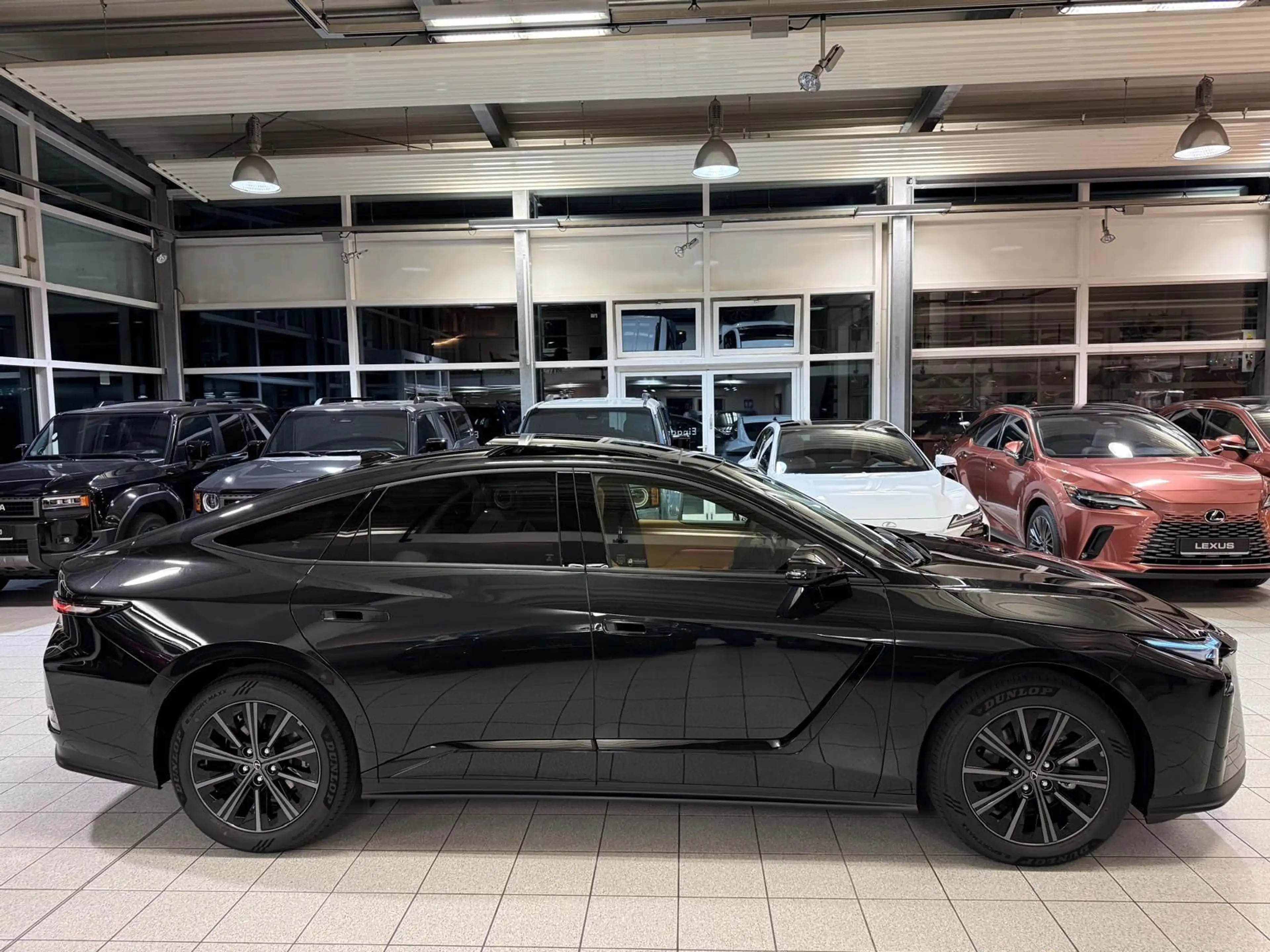 Lexus ES 300 h Comfort-MOD 27-PANORAMA-KAMERA-ON STOCK — photo 13