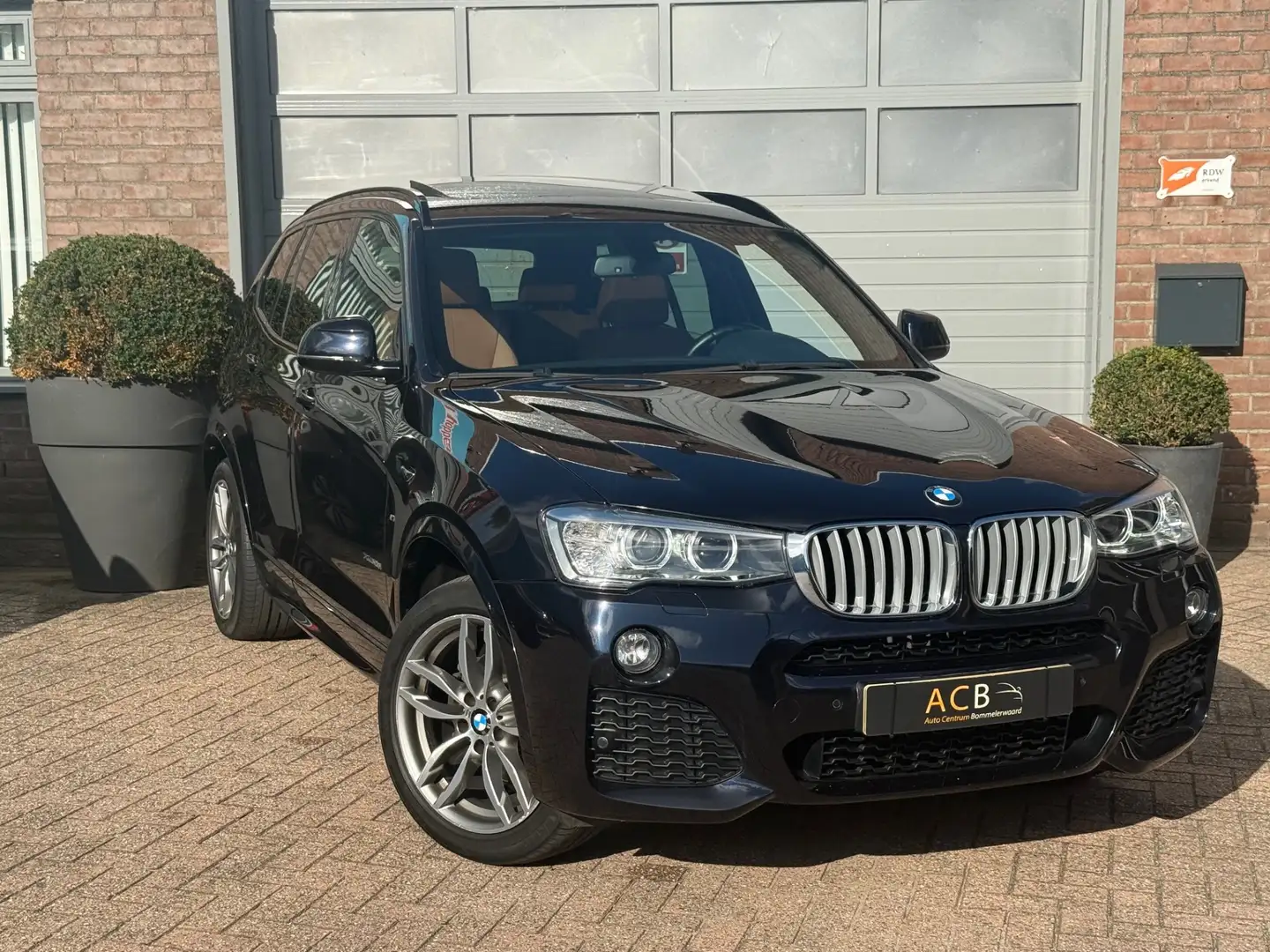 BMW X3 xDrive28i High Executive M Sport Edition Panoramad Schwarz - 1